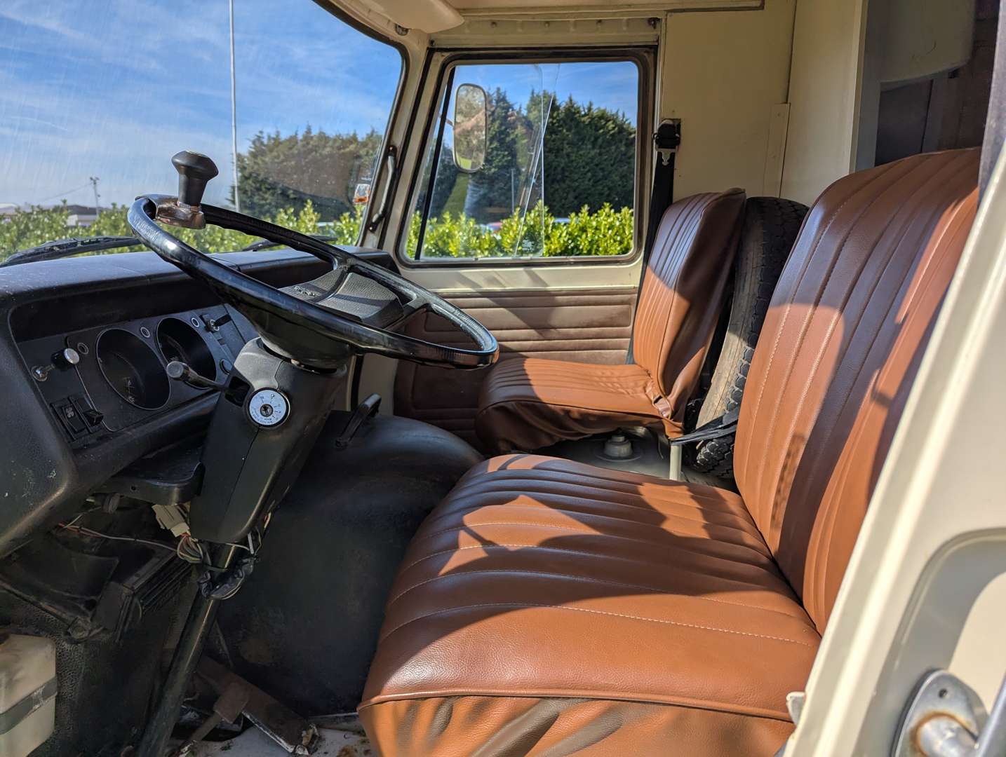 <p>1979 PEUGEOT J7 VAN LHD</p>