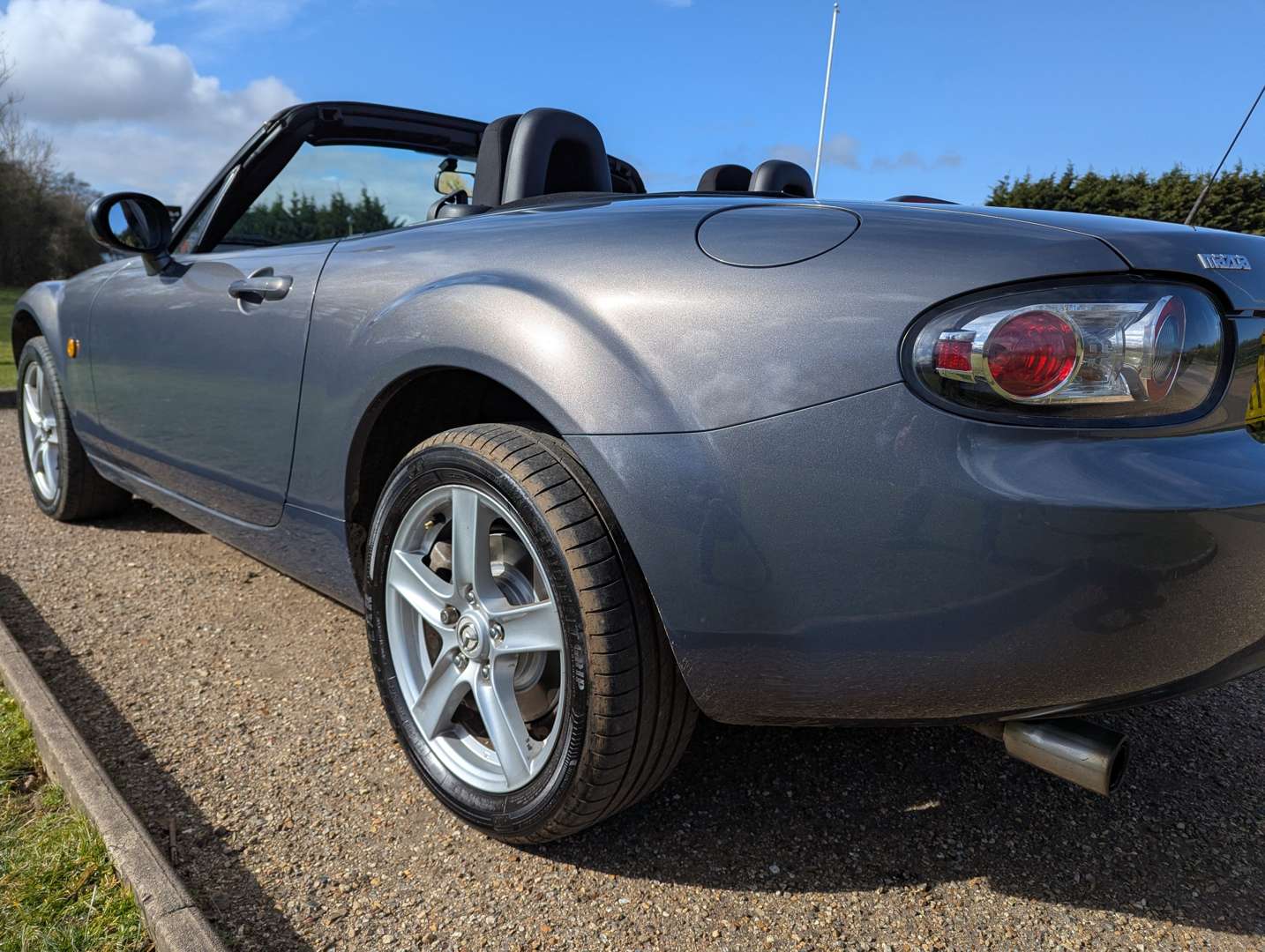 <p>2008 MAZDA MX-5</p>