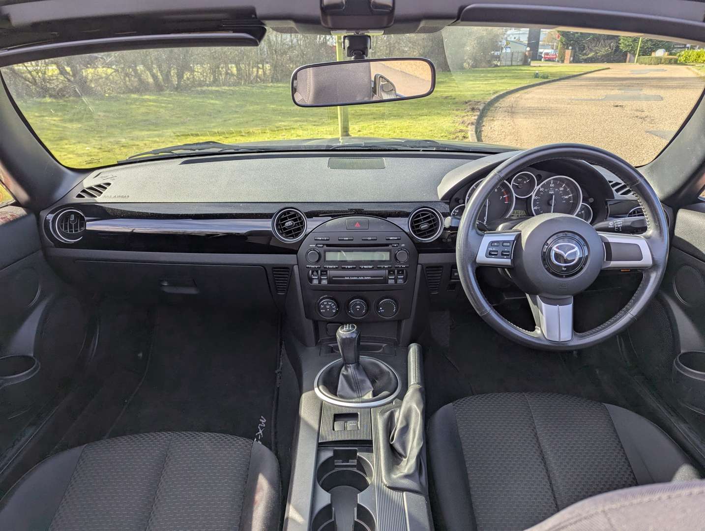 <p>2008 MAZDA MX-5</p>