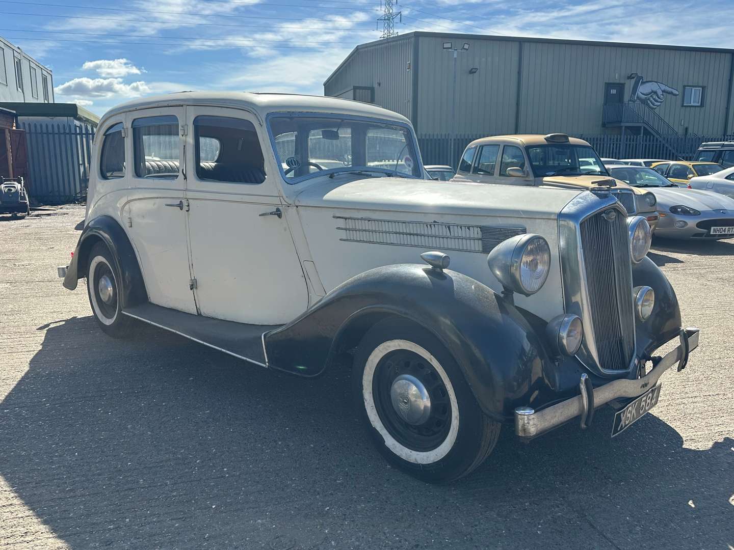 <p>1938 WOLSELEY 14/60</p>