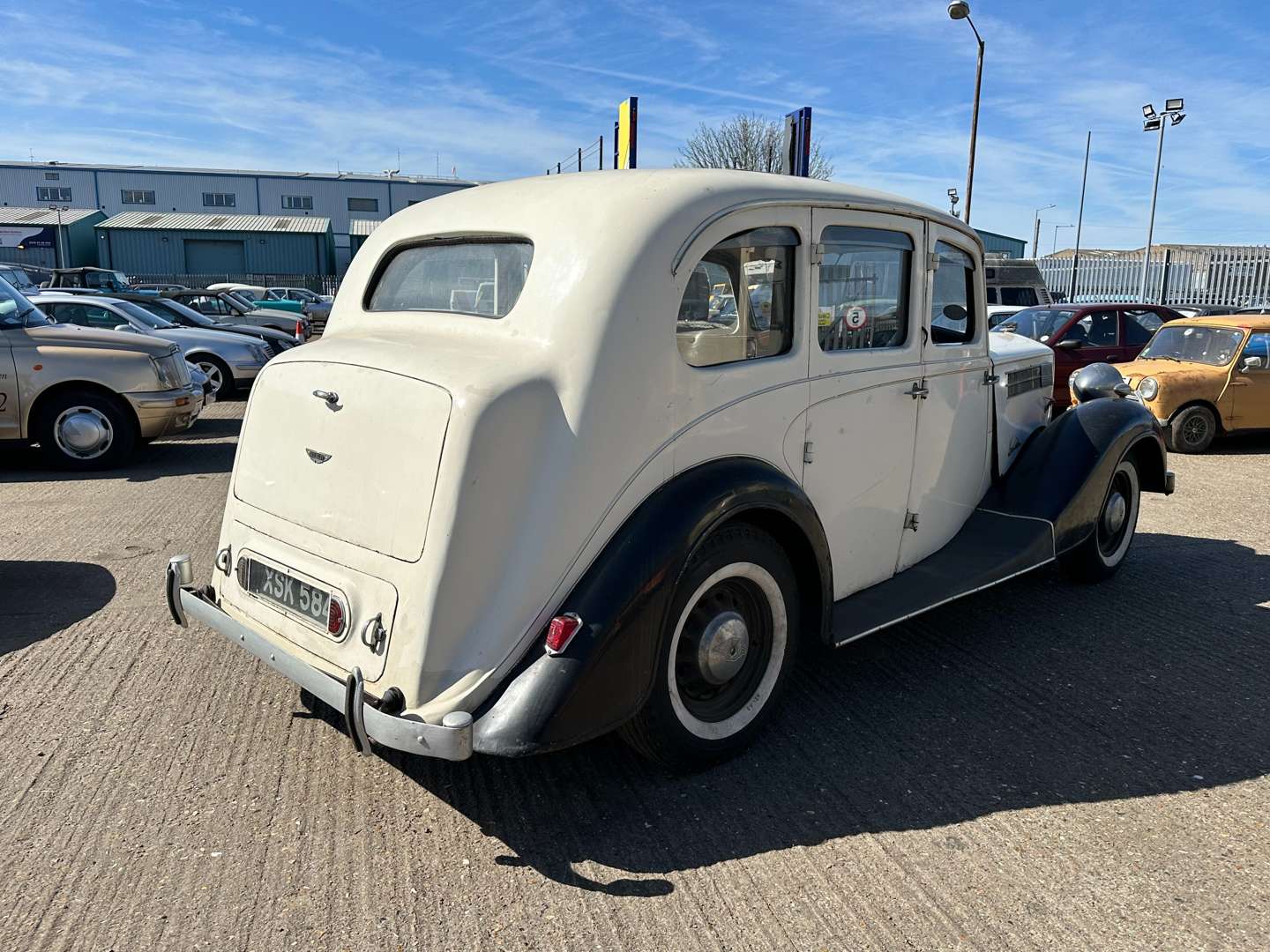 <p>1938 WOLSELEY 14/60</p>