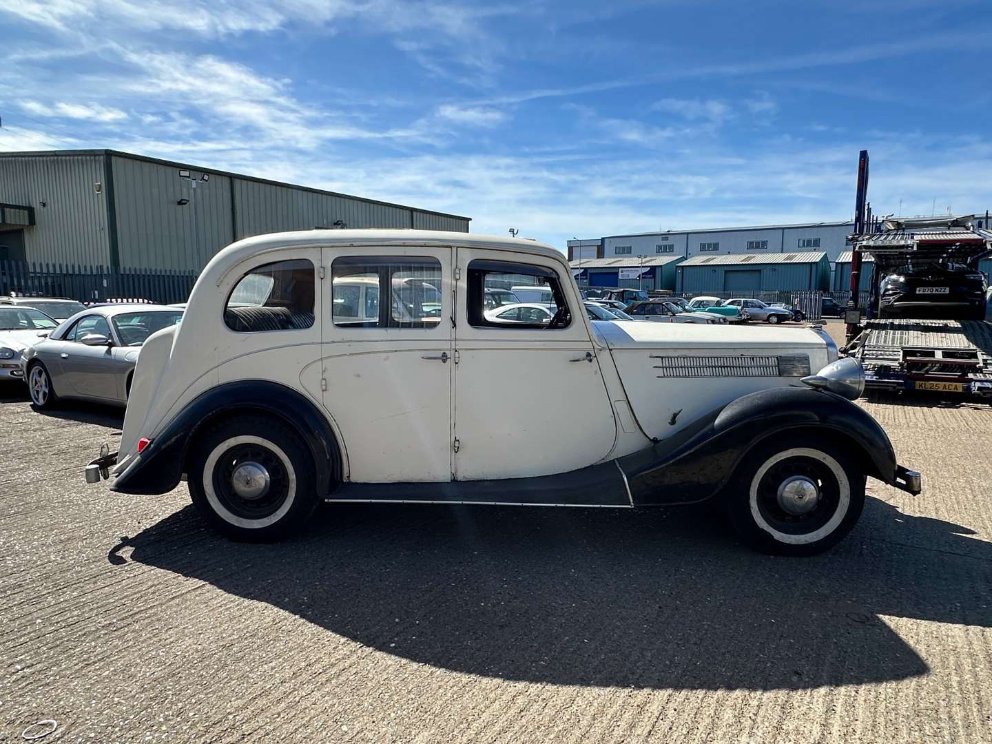 <p>1938 WOLSELEY 14/60</p>