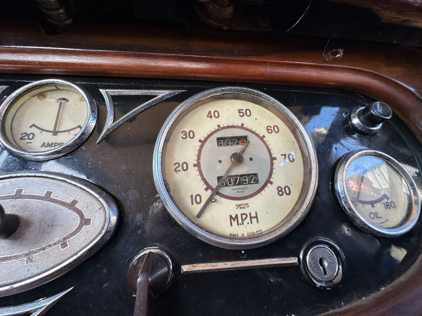 <p>1938 WOLSELEY 14/60</p>