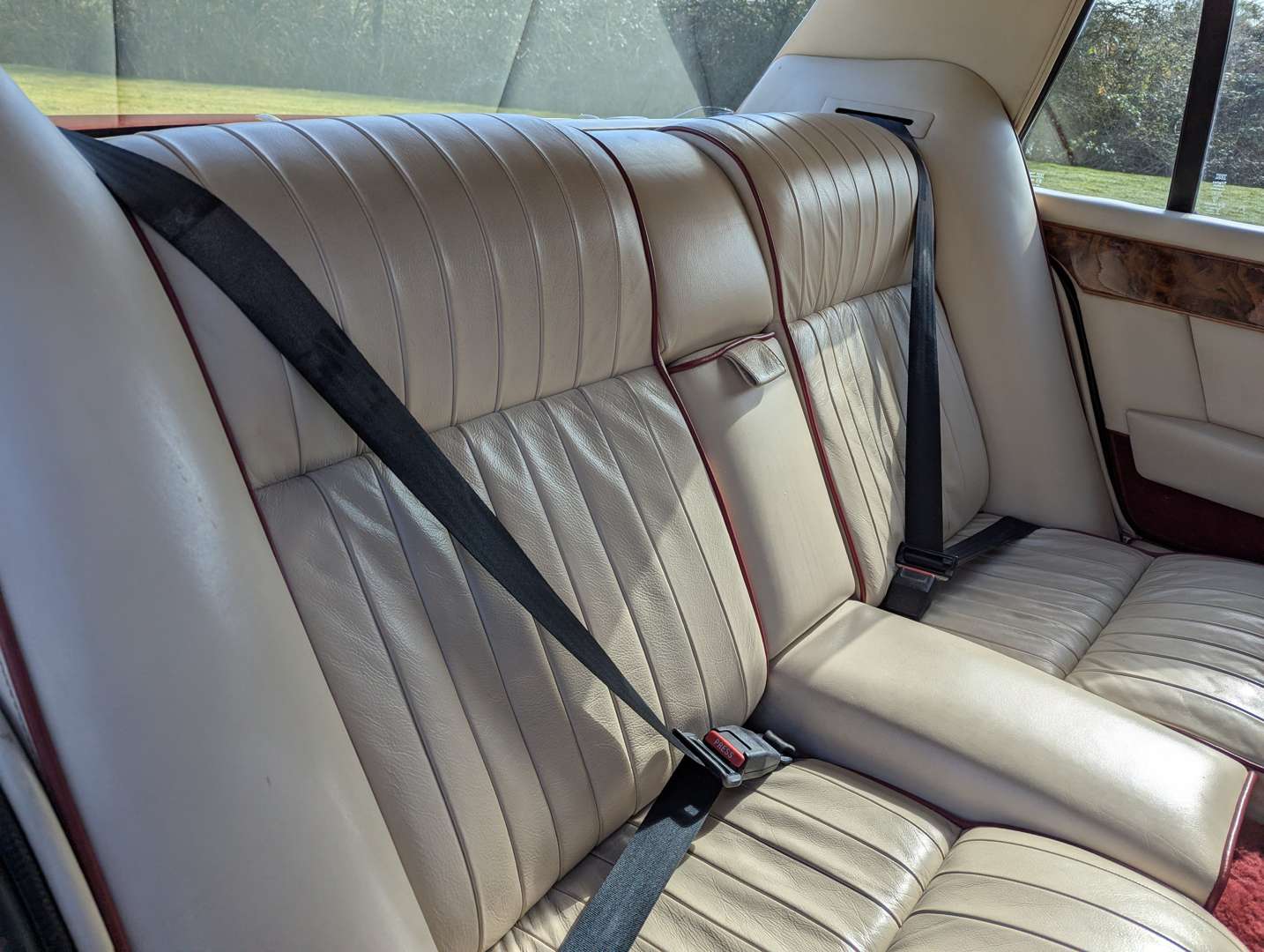 <p>1990 ASTON MARTIN LAGONDA MKIV</p>