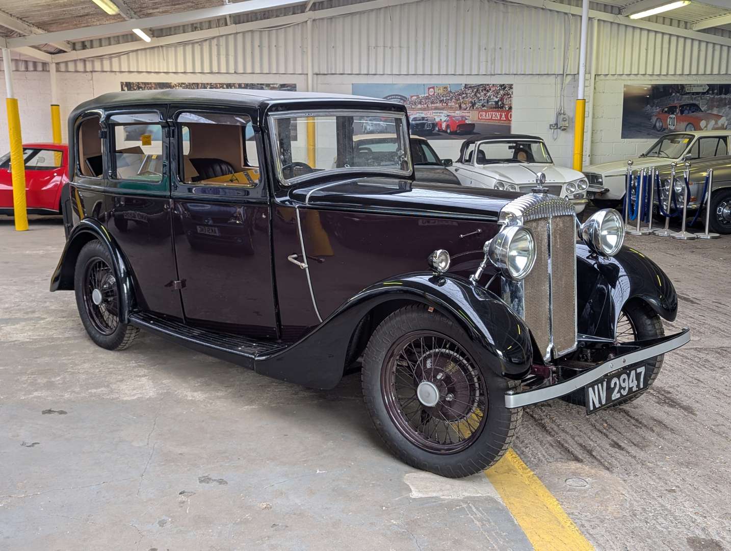 <p>1933 DAIMLER 15</p>