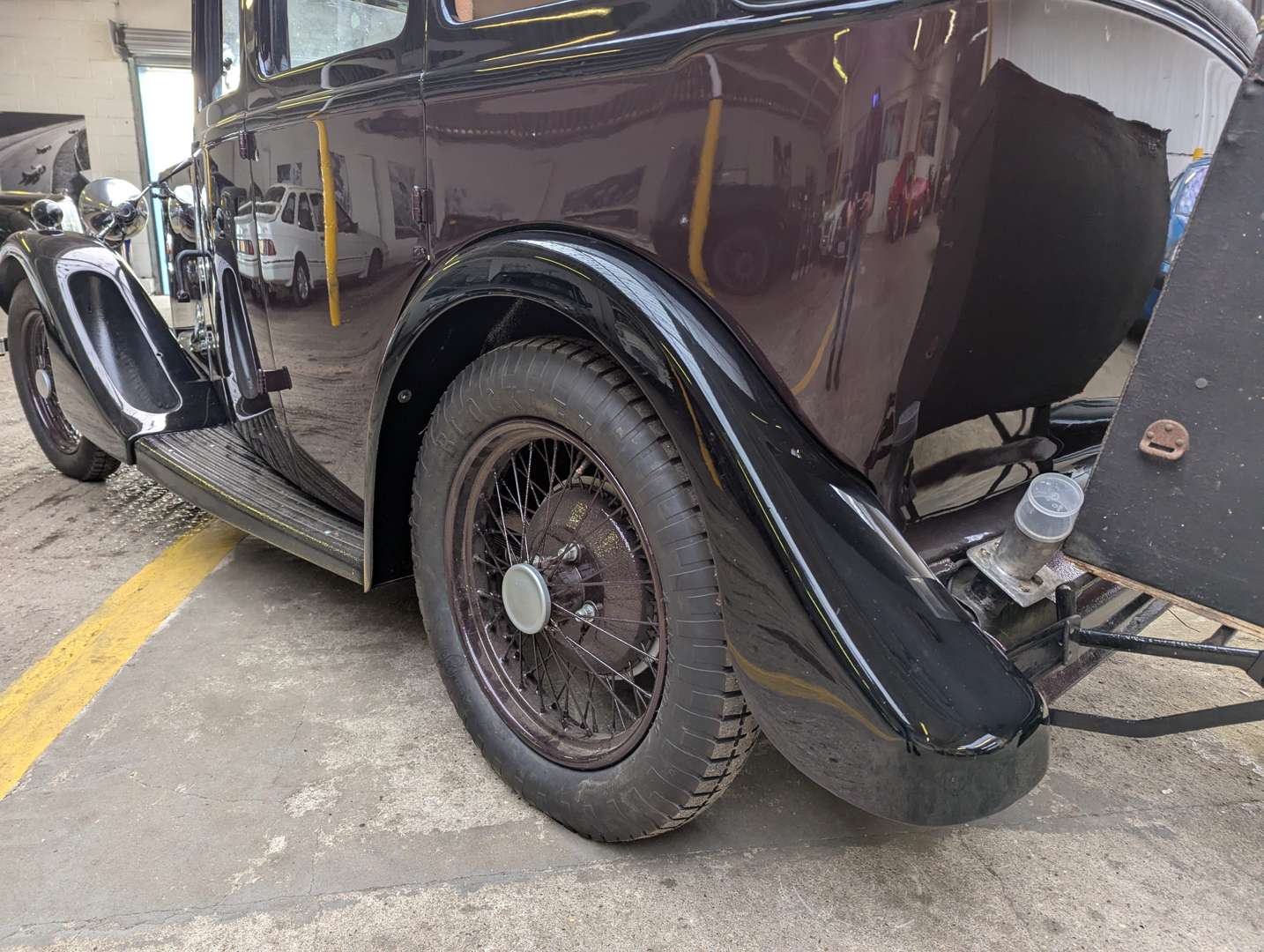 <p>1933 DAIMLER 15</p>