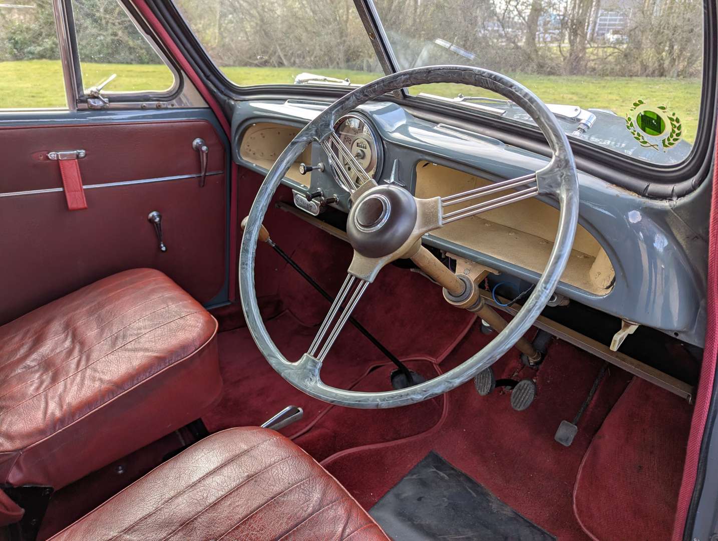 <p>1955 MORRIS MINOR</p>