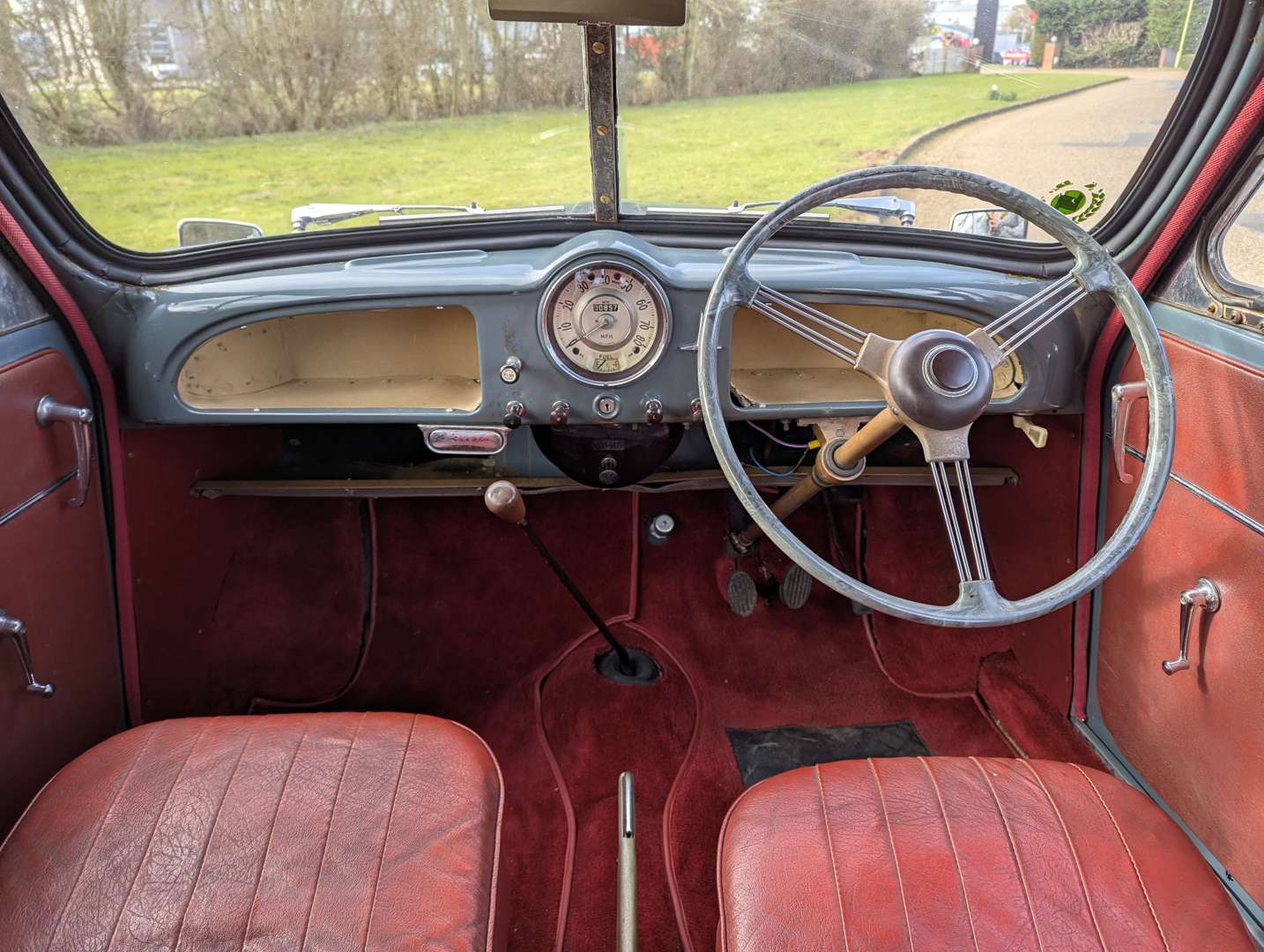 <p>1955 MORRIS MINOR</p>