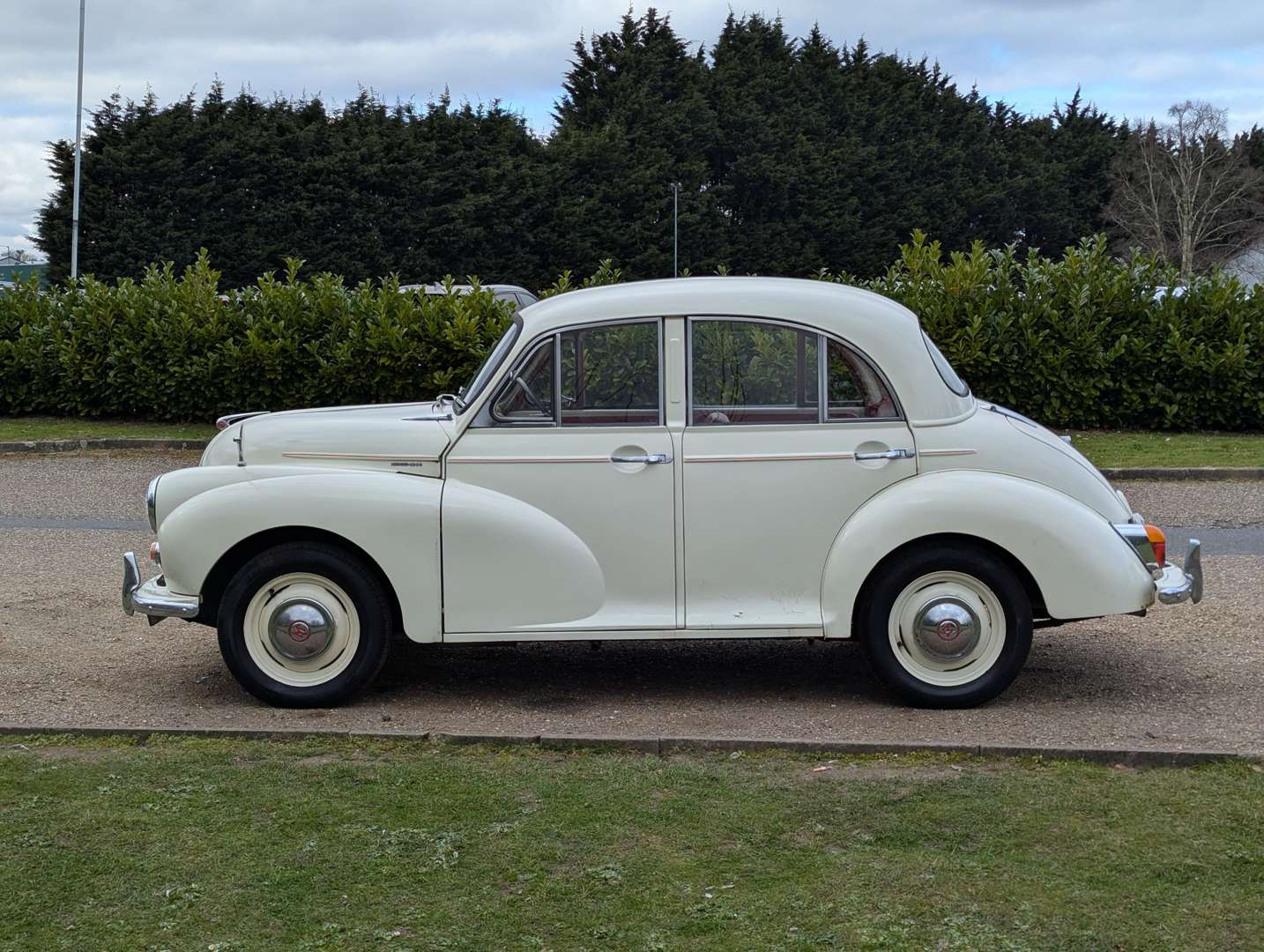 <p>1968 MORRIS MINOR</p>