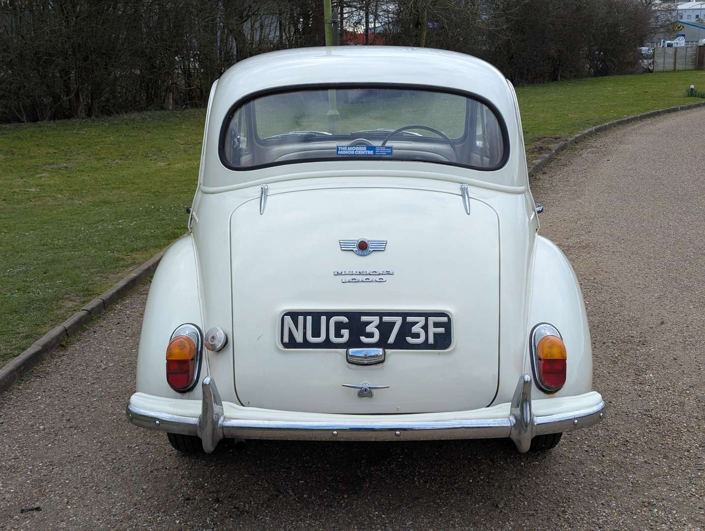 <p>1968 MORRIS MINOR</p>