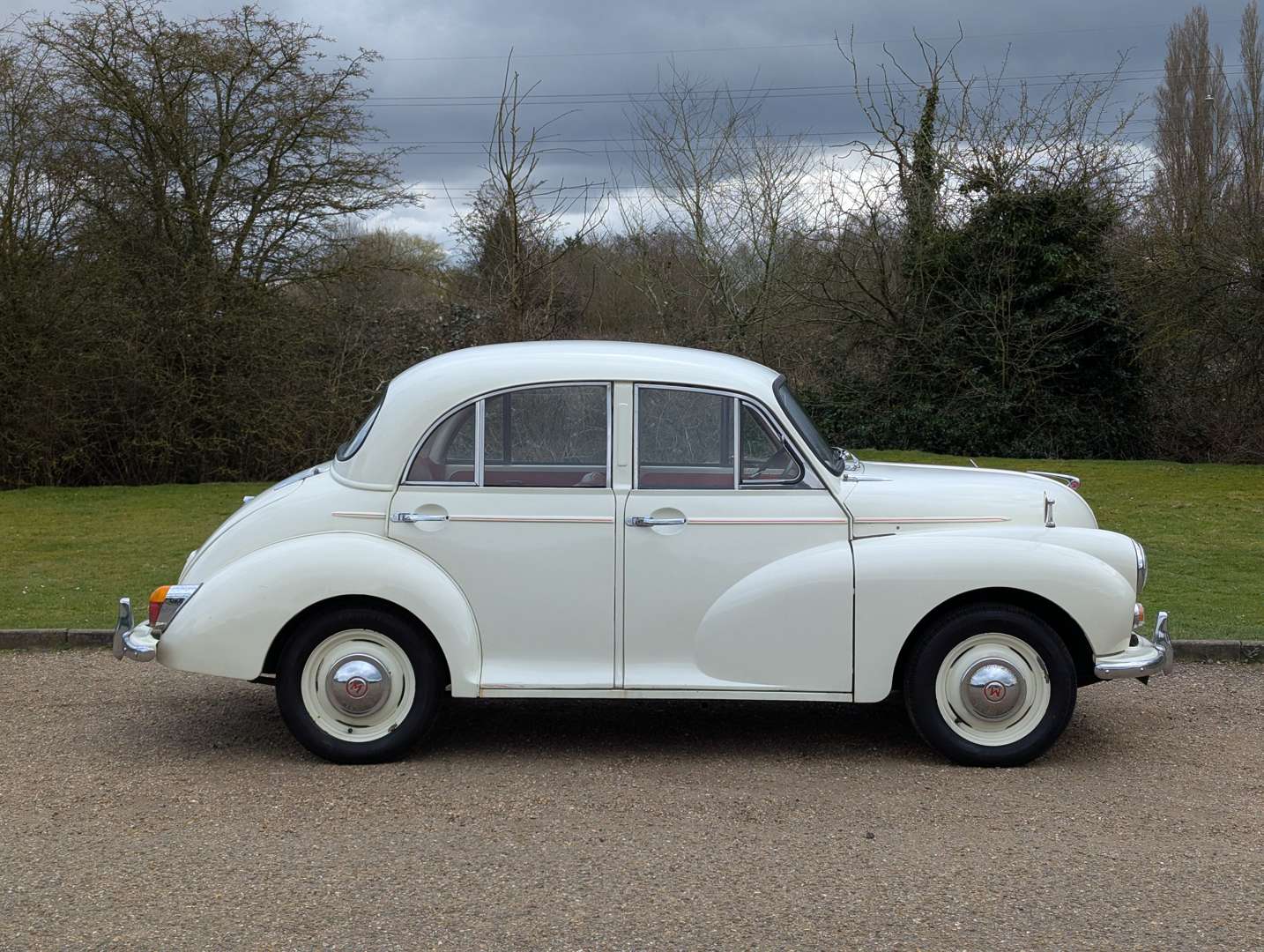 <p>1968 MORRIS MINOR</p>