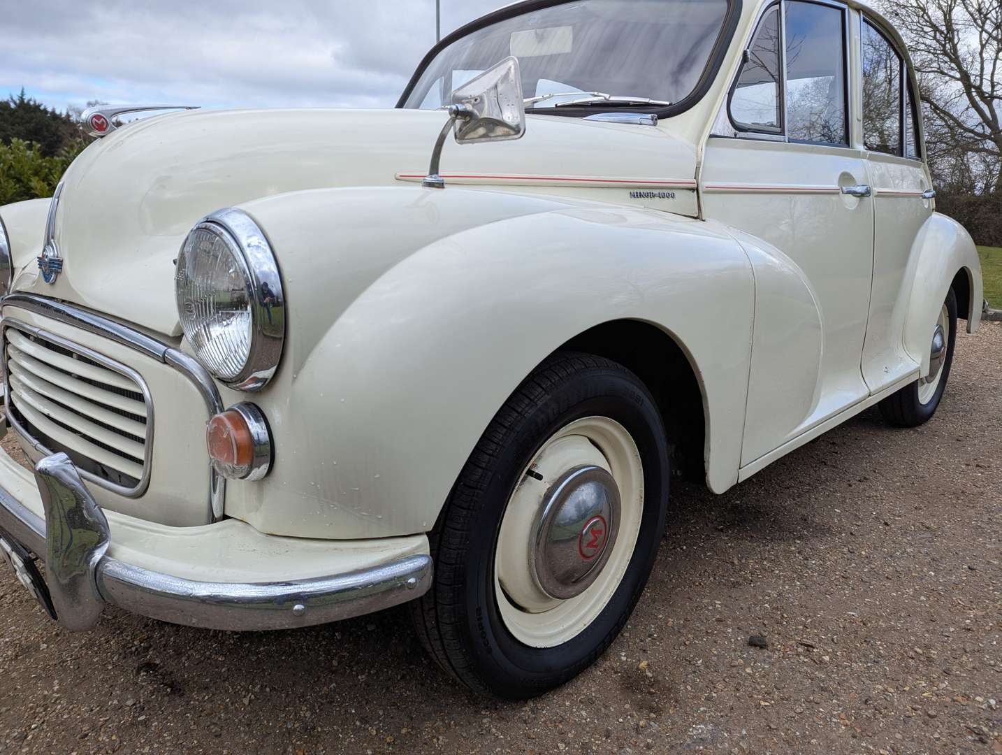 <p>1968 MORRIS MINOR</p>