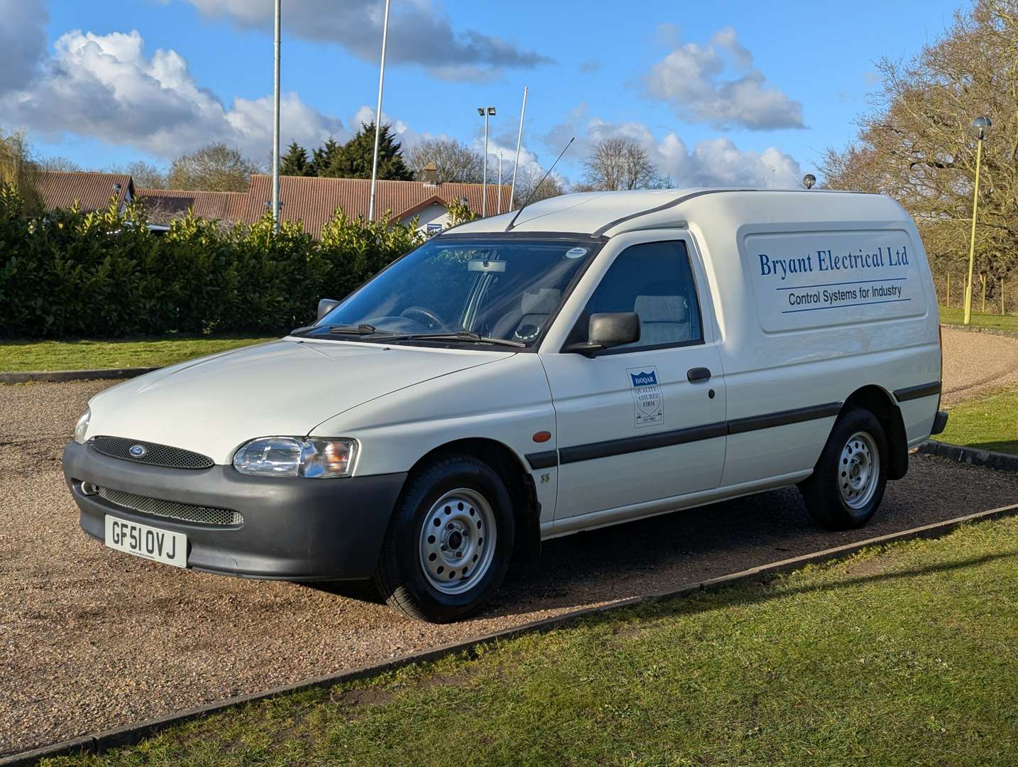 <p>2001 FORD ESCORT 55 D VAN ONE REGISTERED OWNER</p>