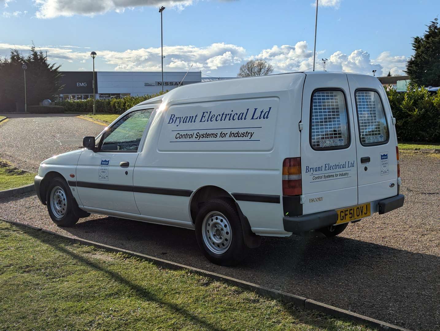 <p>2001 FORD ESCORT 55 D VAN ONE REGISTERED OWNER</p>