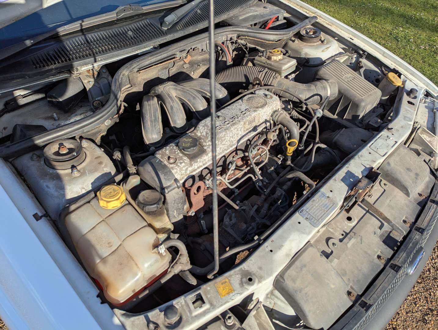 <p>2001 FORD ESCORT 55 D VAN ONE REGISTERED OWNER</p>
