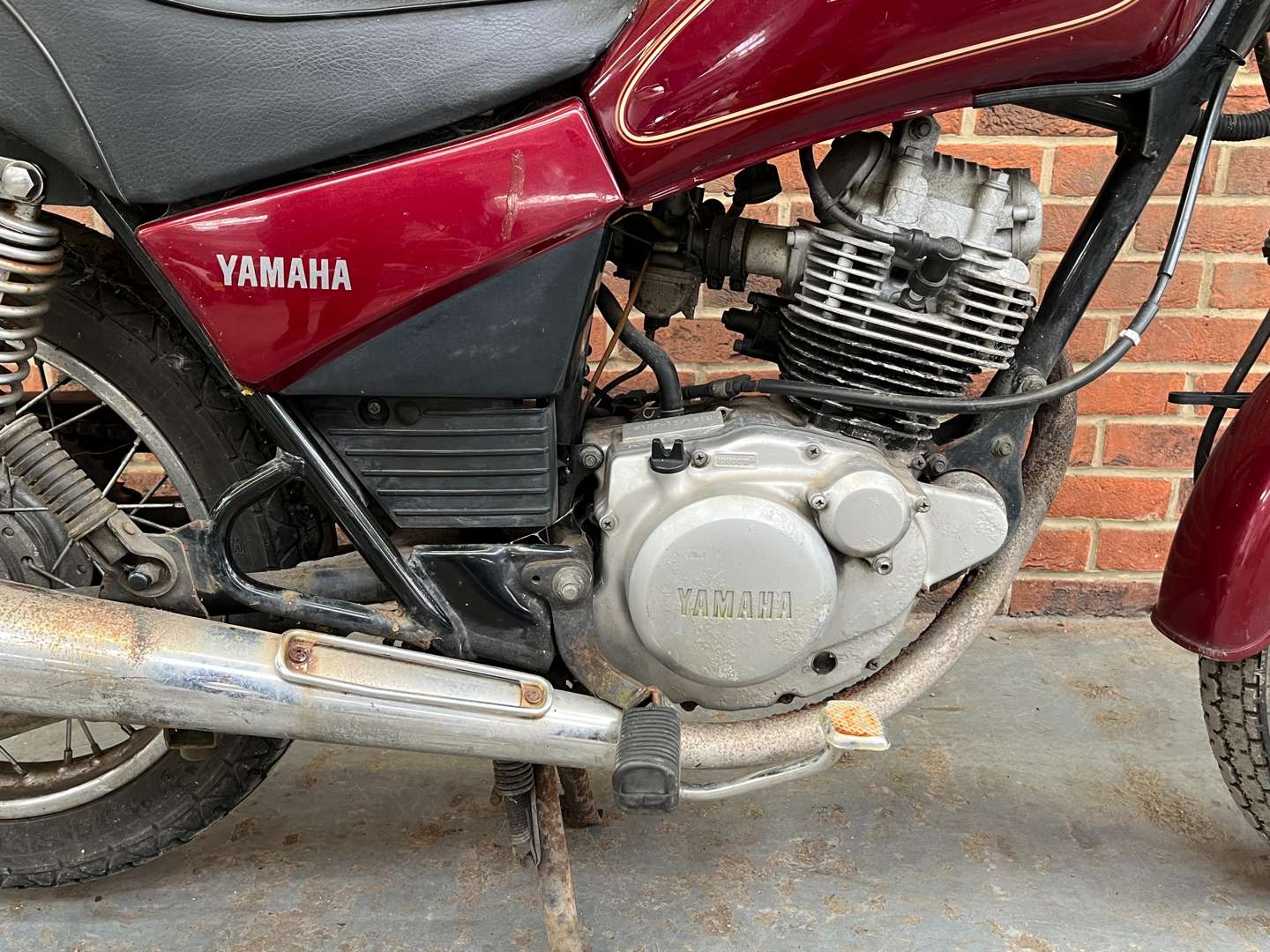 <p>2002 YAMAHA SR 125</p>
