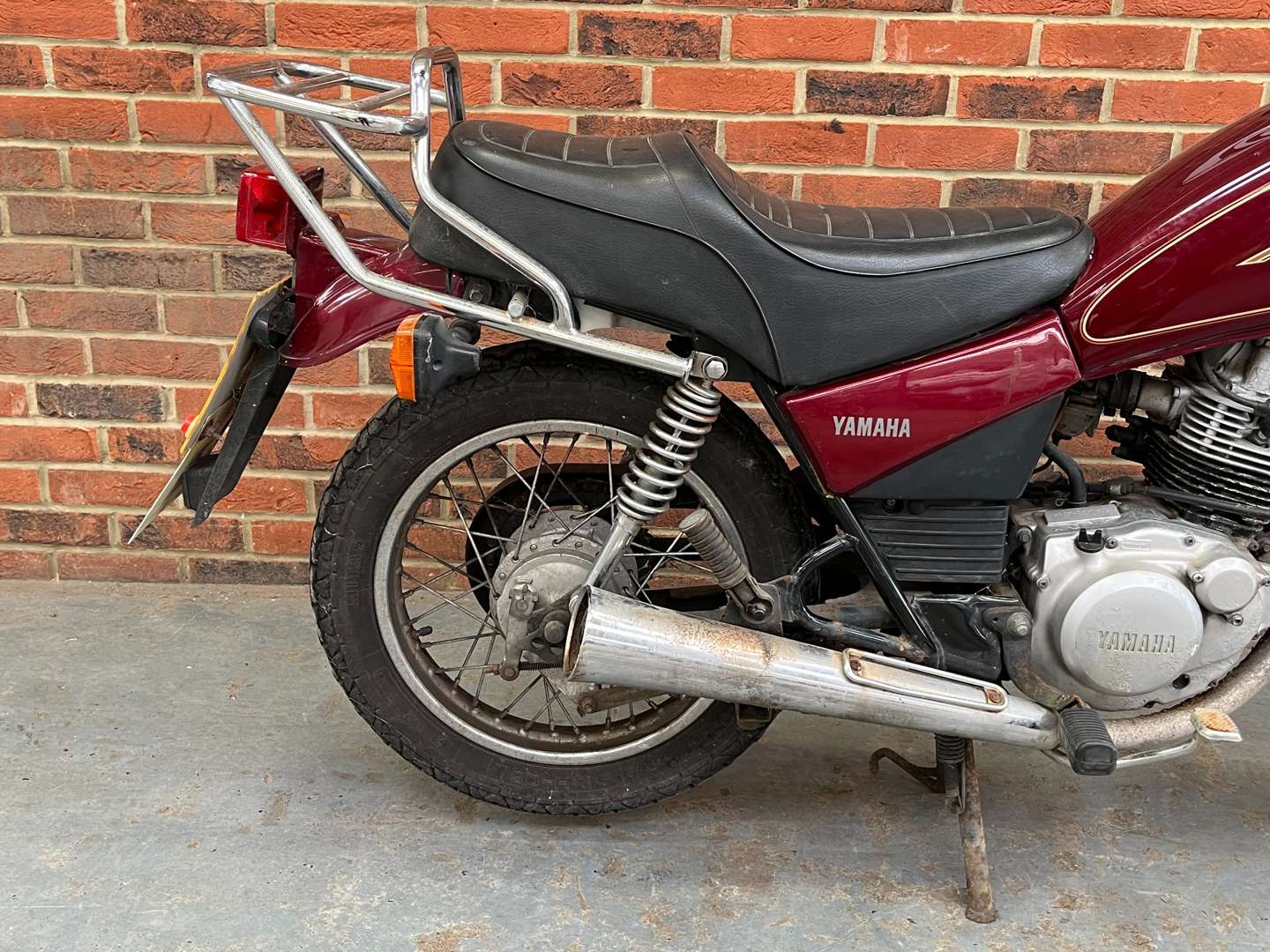<p>2002 YAMAHA SR 125</p>