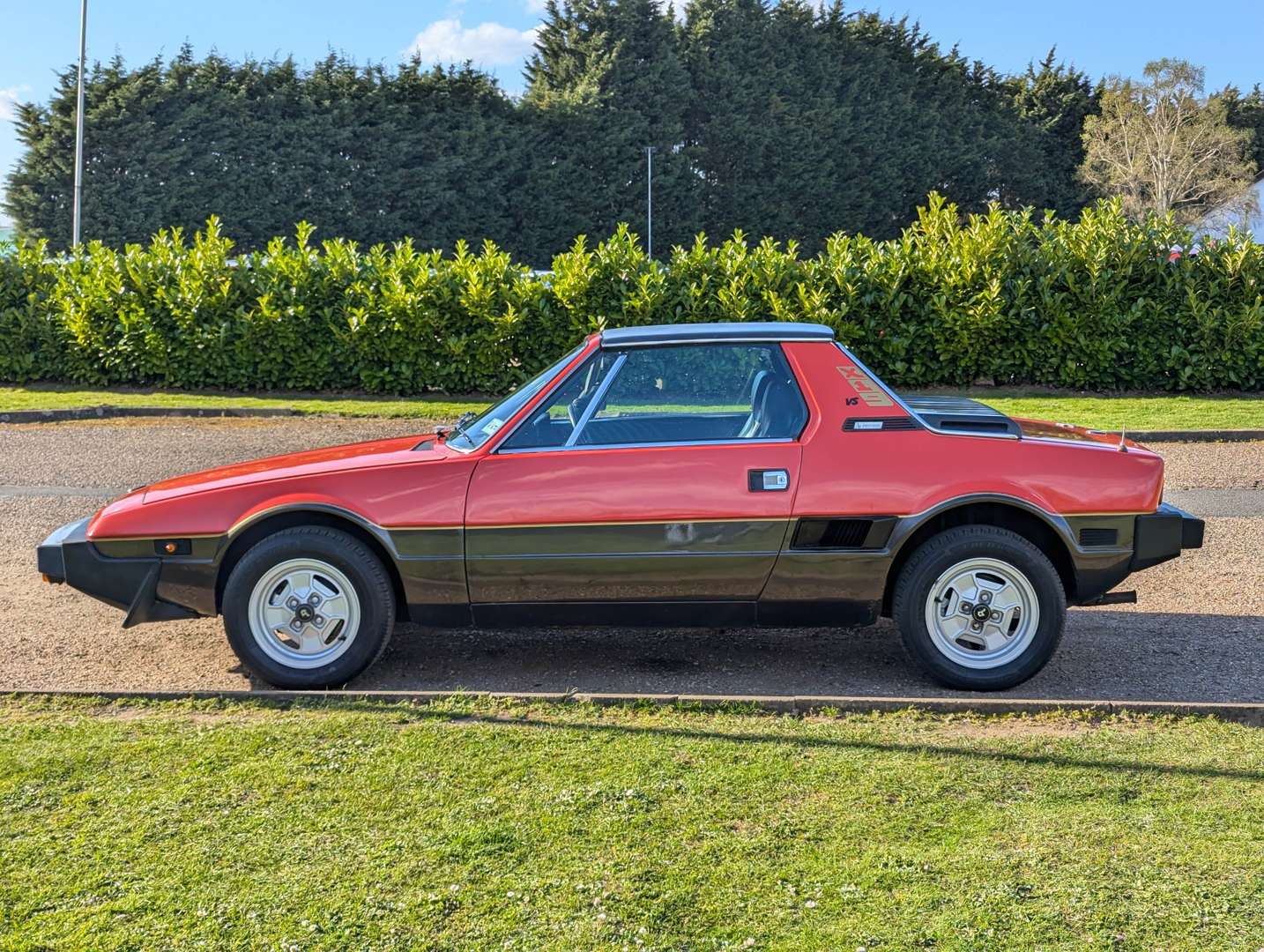 <p>1983 FIAT X1/9 VS</p>