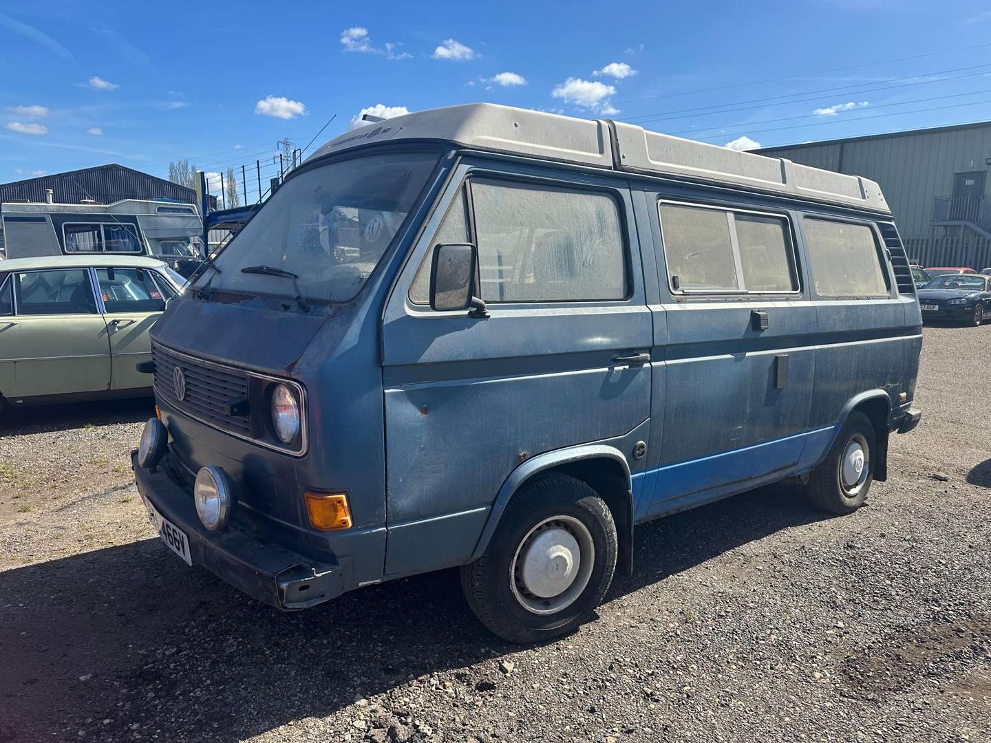 <p>1980 VW T25 CAMPER LHD</p>