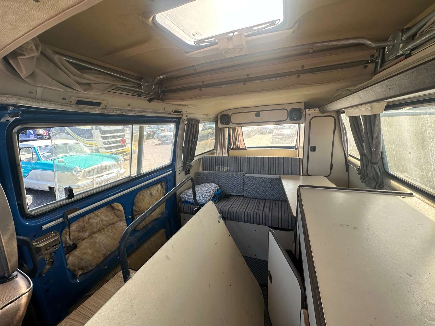 <p>1980 VW T25 CAMPER LHD</p>