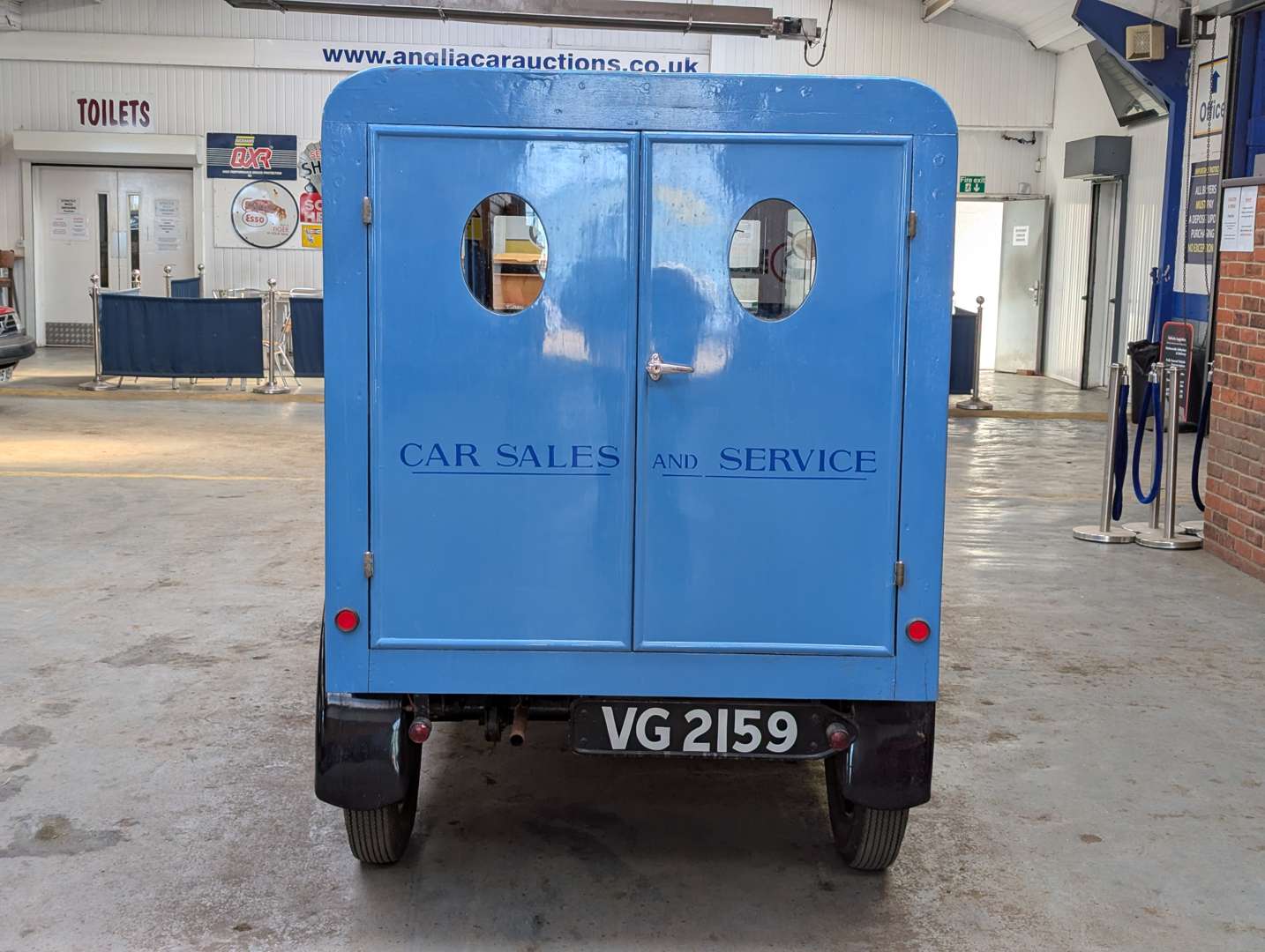 <p>1929 JOWETT VAN</p>