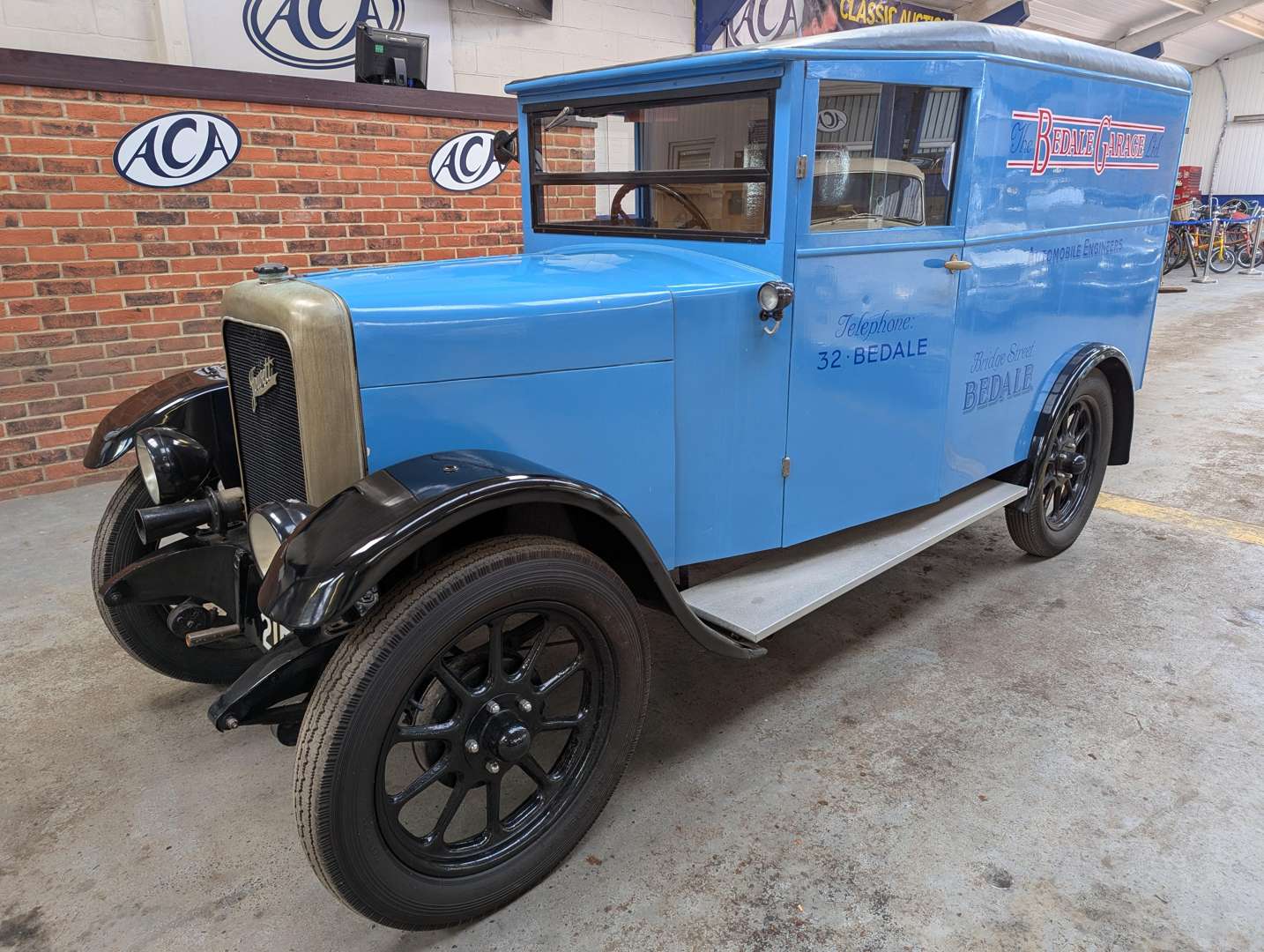 <p>1929 JOWETT VAN</p>