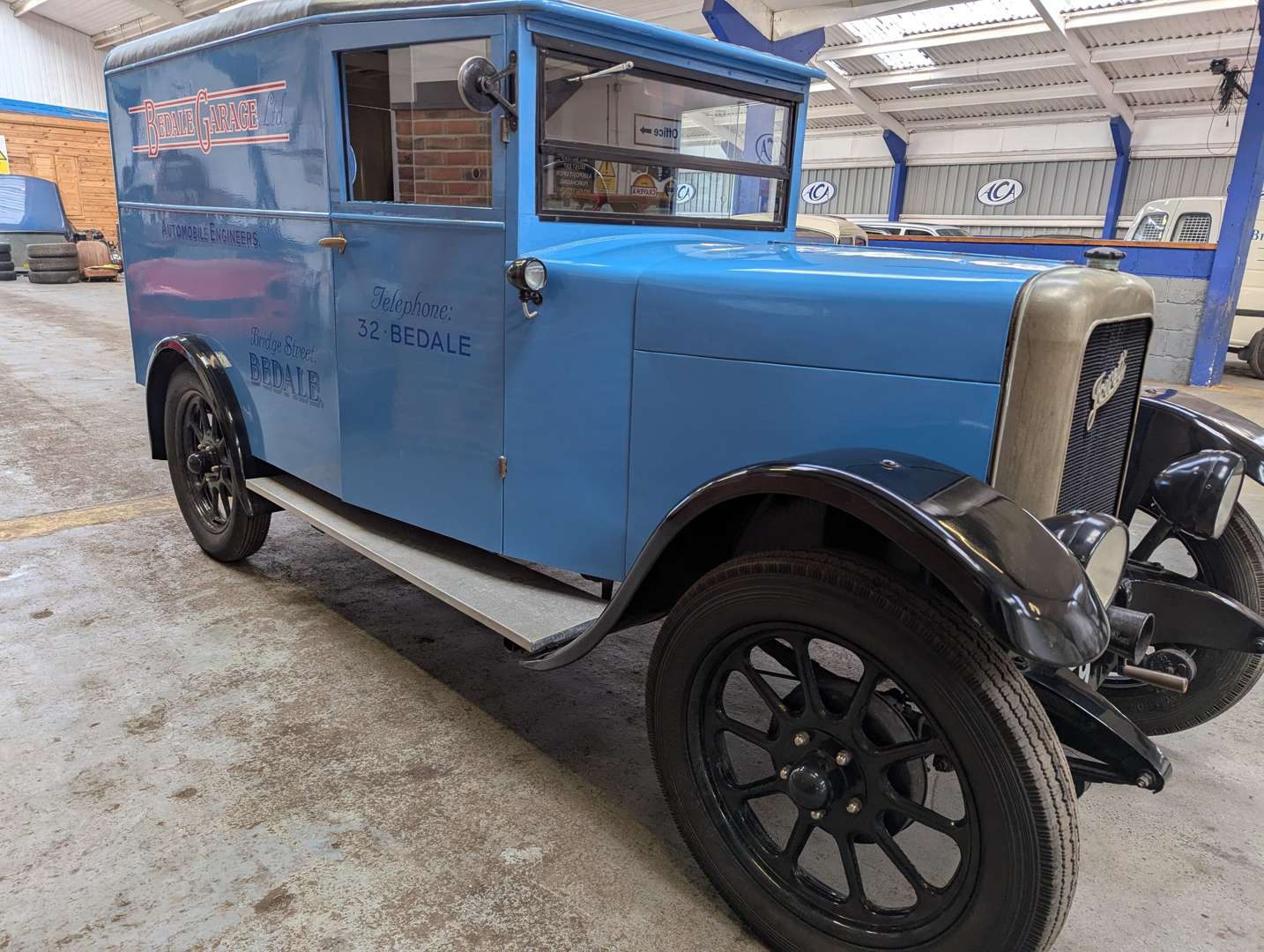 <p>1929 JOWETT VAN</p>