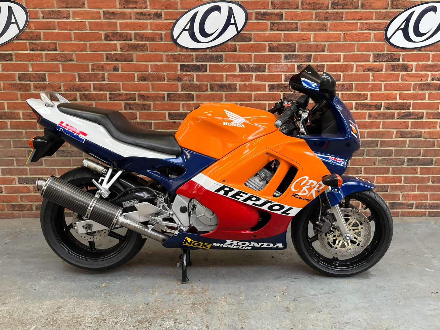 <p>1998 HONDA CBR600</p>