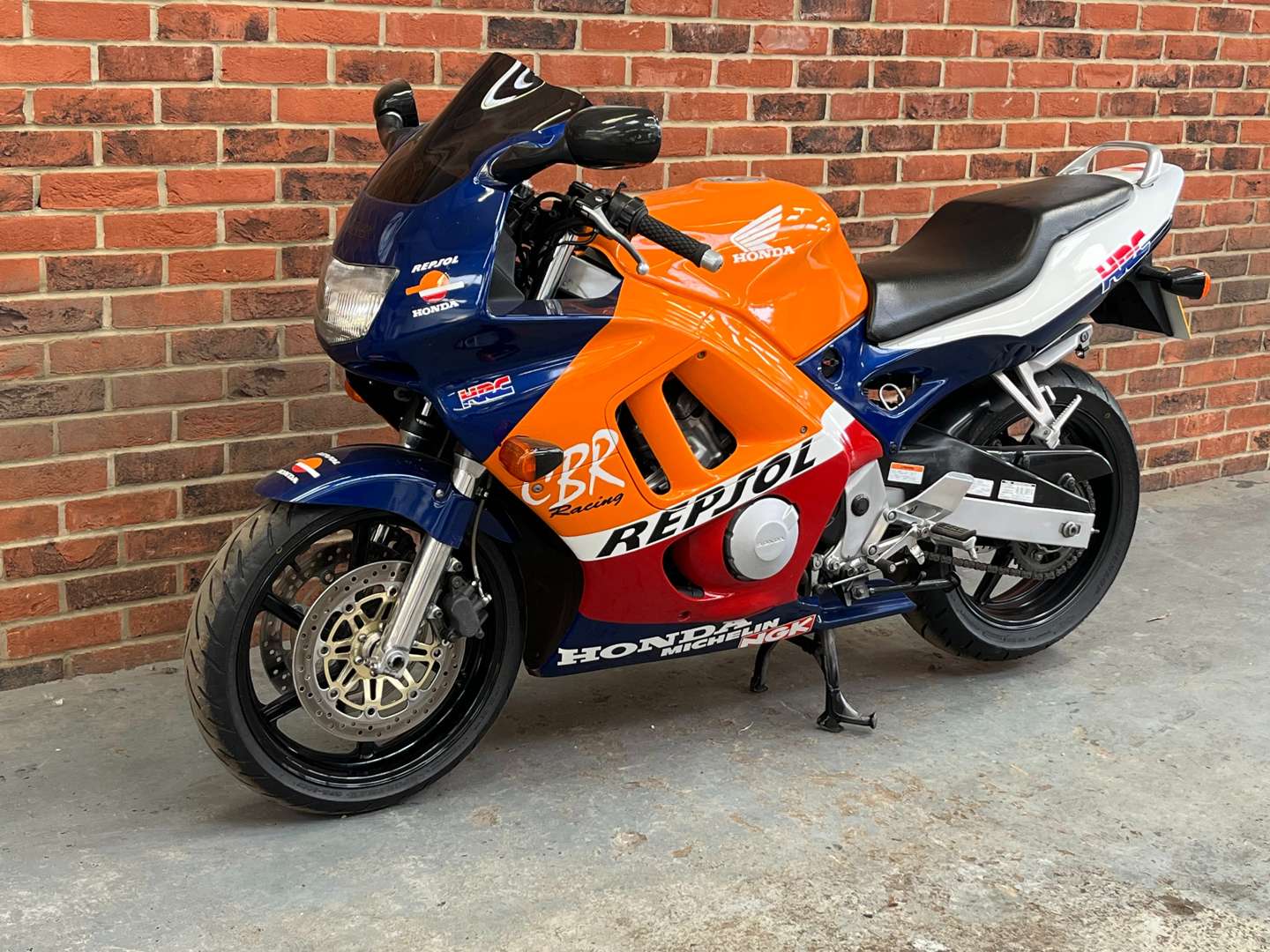 <p>1998 HONDA CBR600</p>