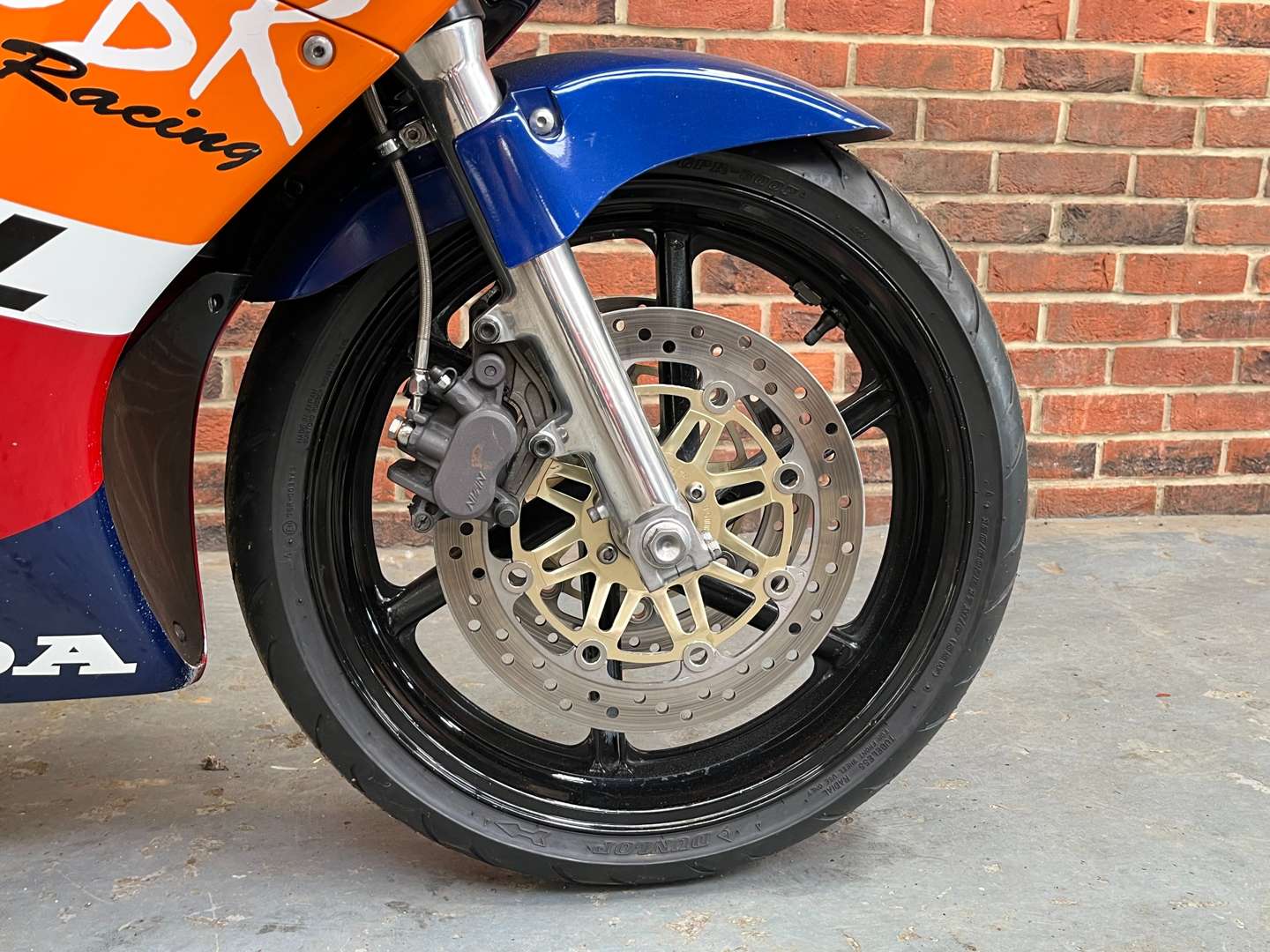 <p>1998 HONDA CBR600</p>