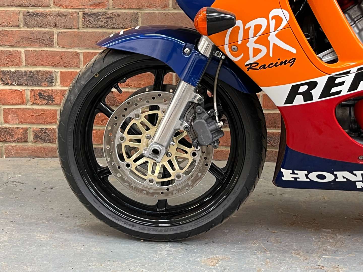 <p>1998 HONDA CBR600</p>