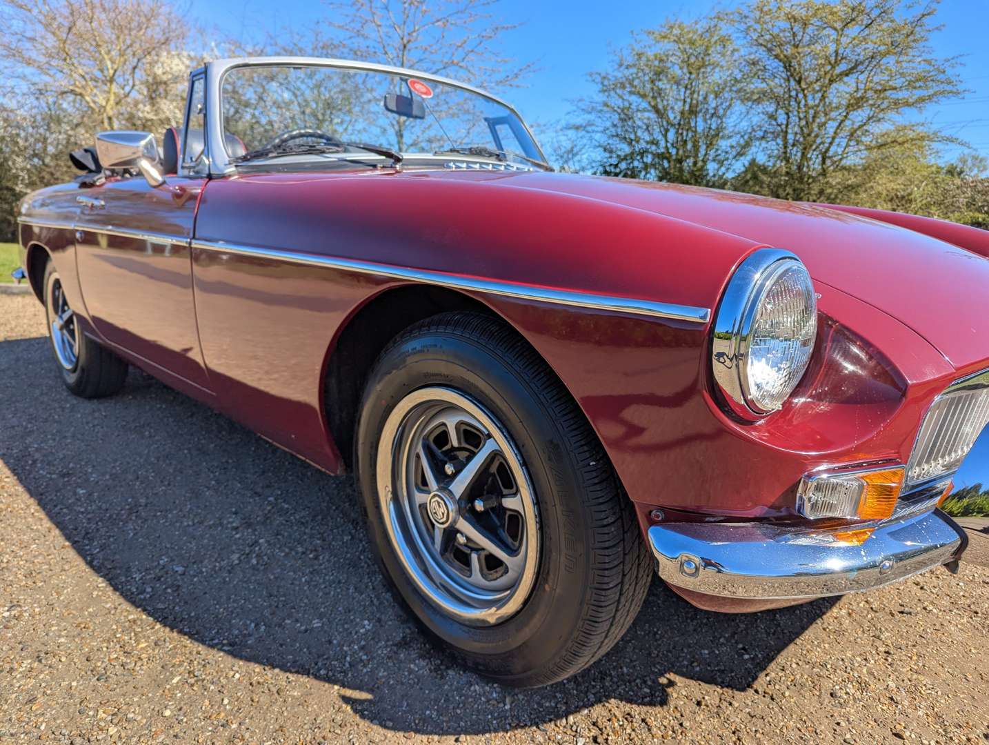 <p>1974 MG B ROADSTER</p>