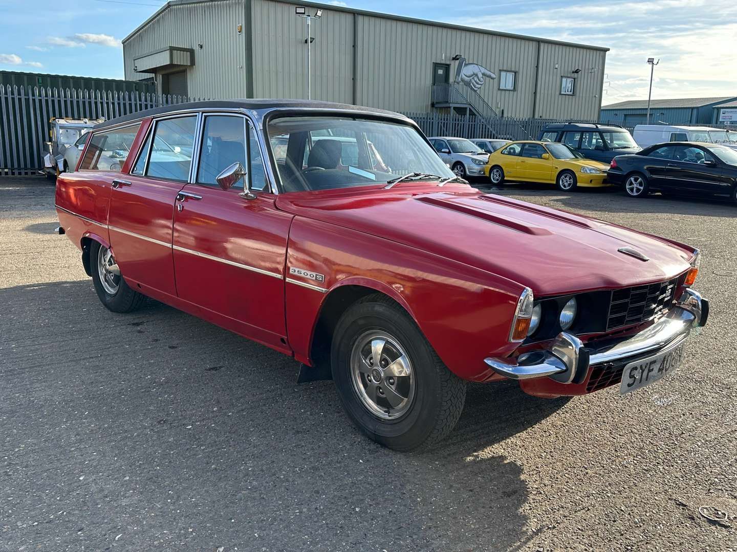<p>1974 ROVER P6 3500S ESTATE</p>
