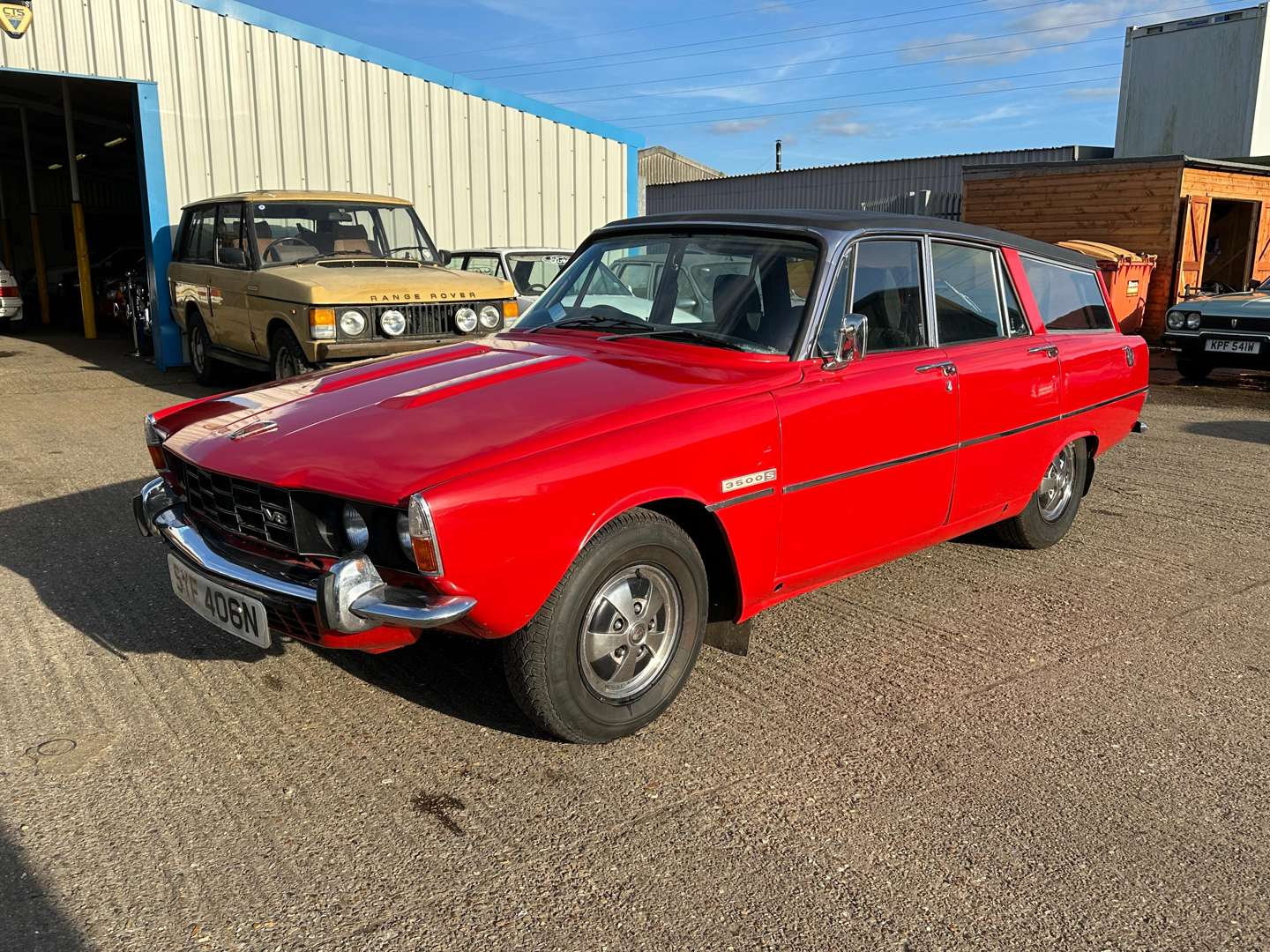 <p>1974 ROVER P6 3500S ESTATE</p>