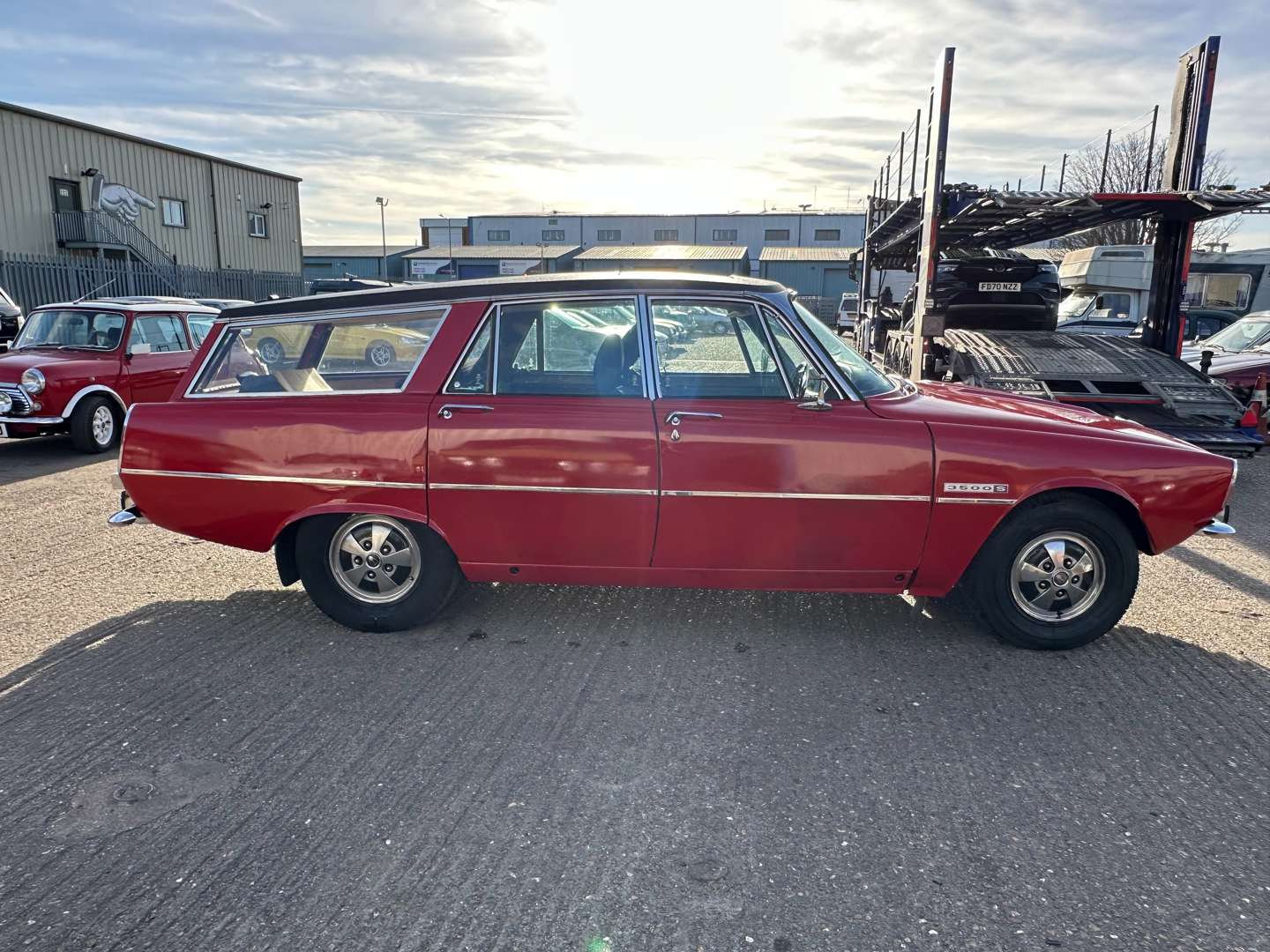 <p>1974 ROVER P6 3500S ESTATE</p>