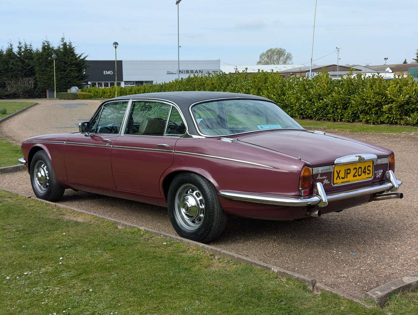 <p>1978 DAIMLER DOUBLE SIX 5.3 VDP AUTO</p>