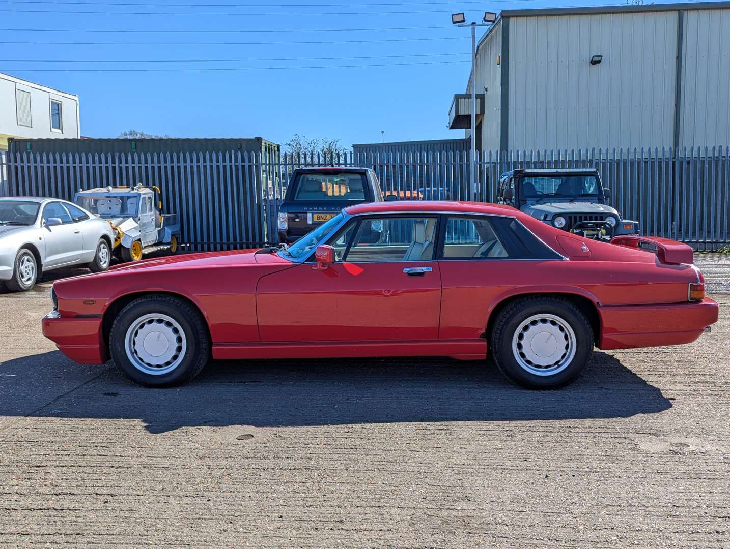 <p>1989 JAGUAR XJR-S 5.3 AUTO</p>