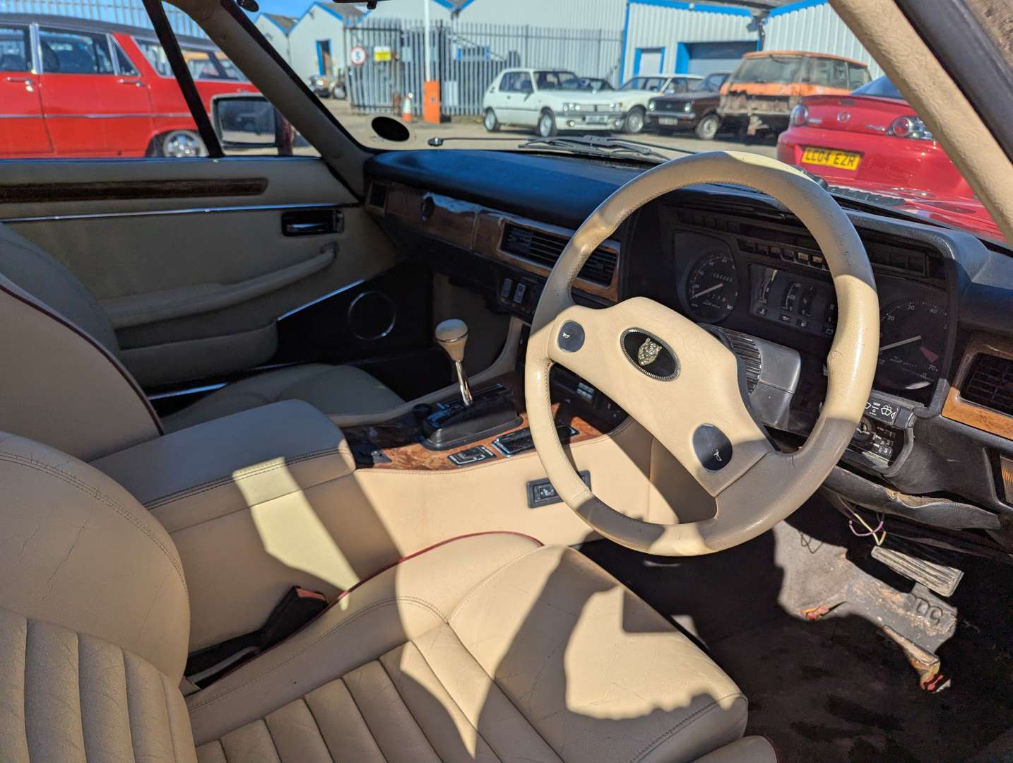 <p>1989 JAGUAR XJR-S 5.3 AUTO</p>