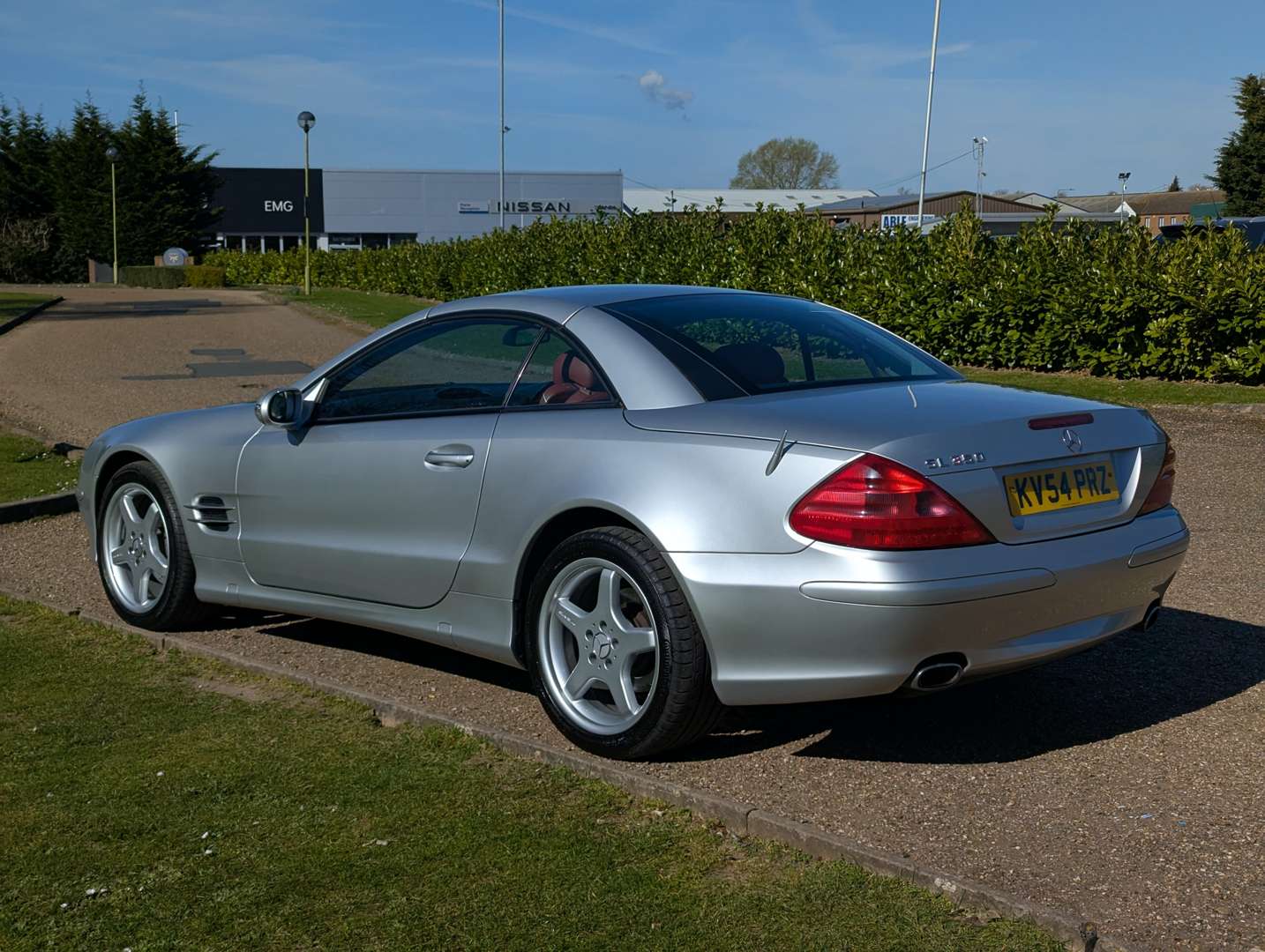 <p>2004 MERCEDES SL 350 AUTO</p>