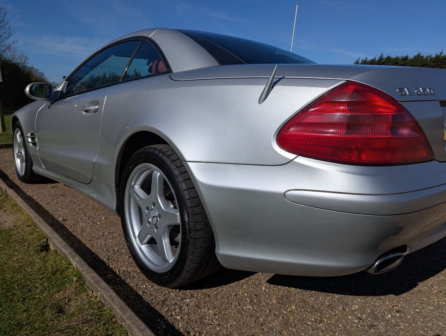 <p>2004 MERCEDES SL 350 AUTO</p>