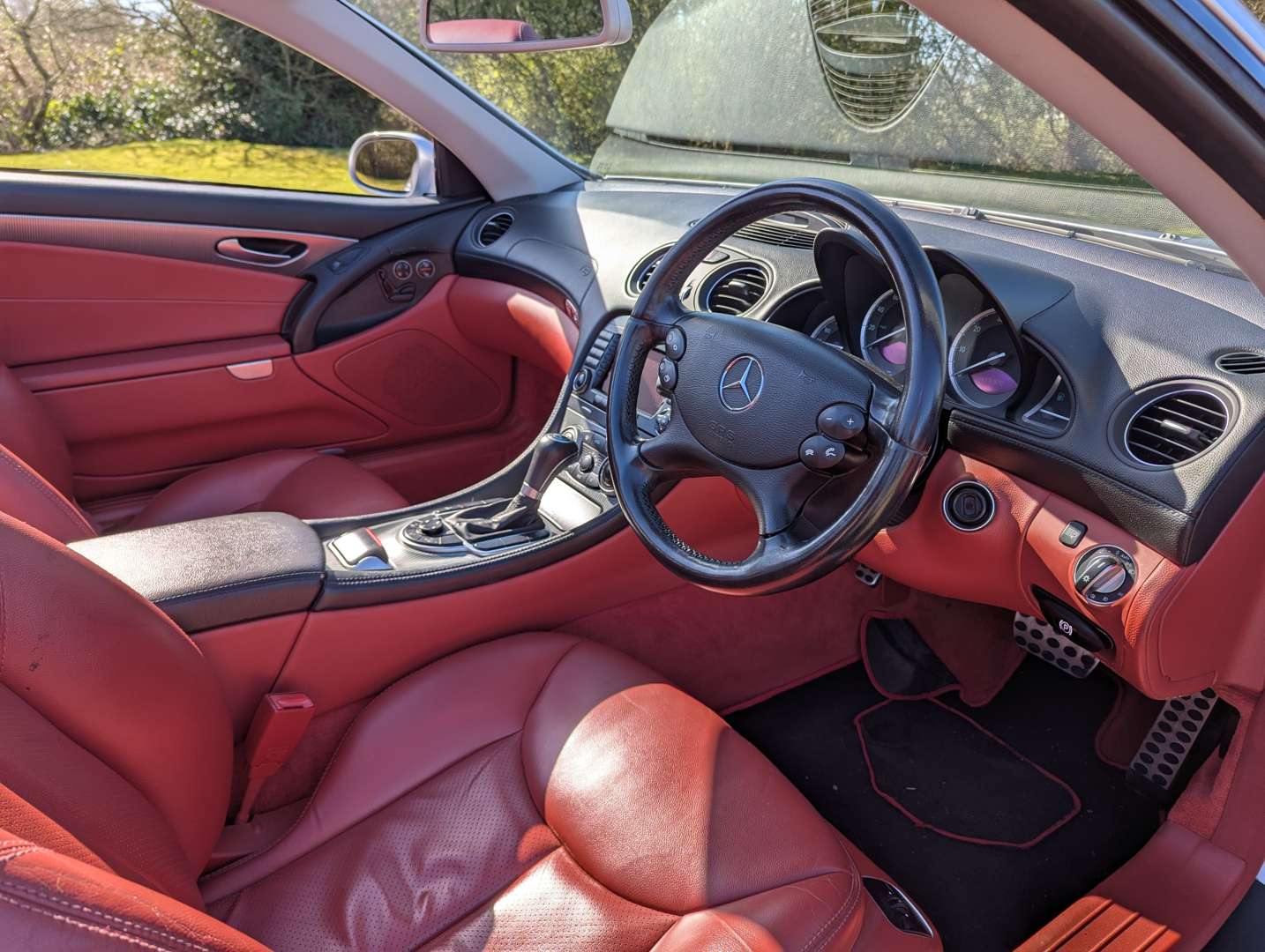 <p>2004 MERCEDES SL 350 AUTO</p>