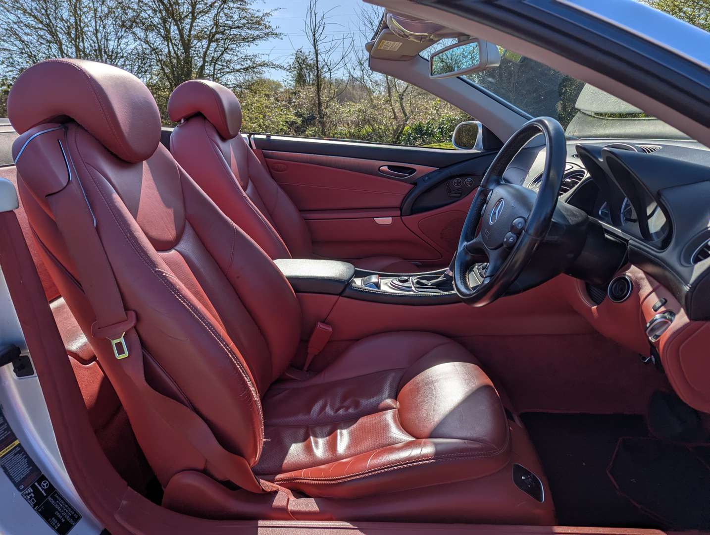 <p>2004 MERCEDES SL 350 AUTO</p>