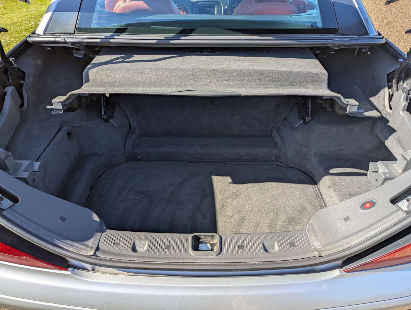 <p>2004 MERCEDES SL 350 AUTO</p>