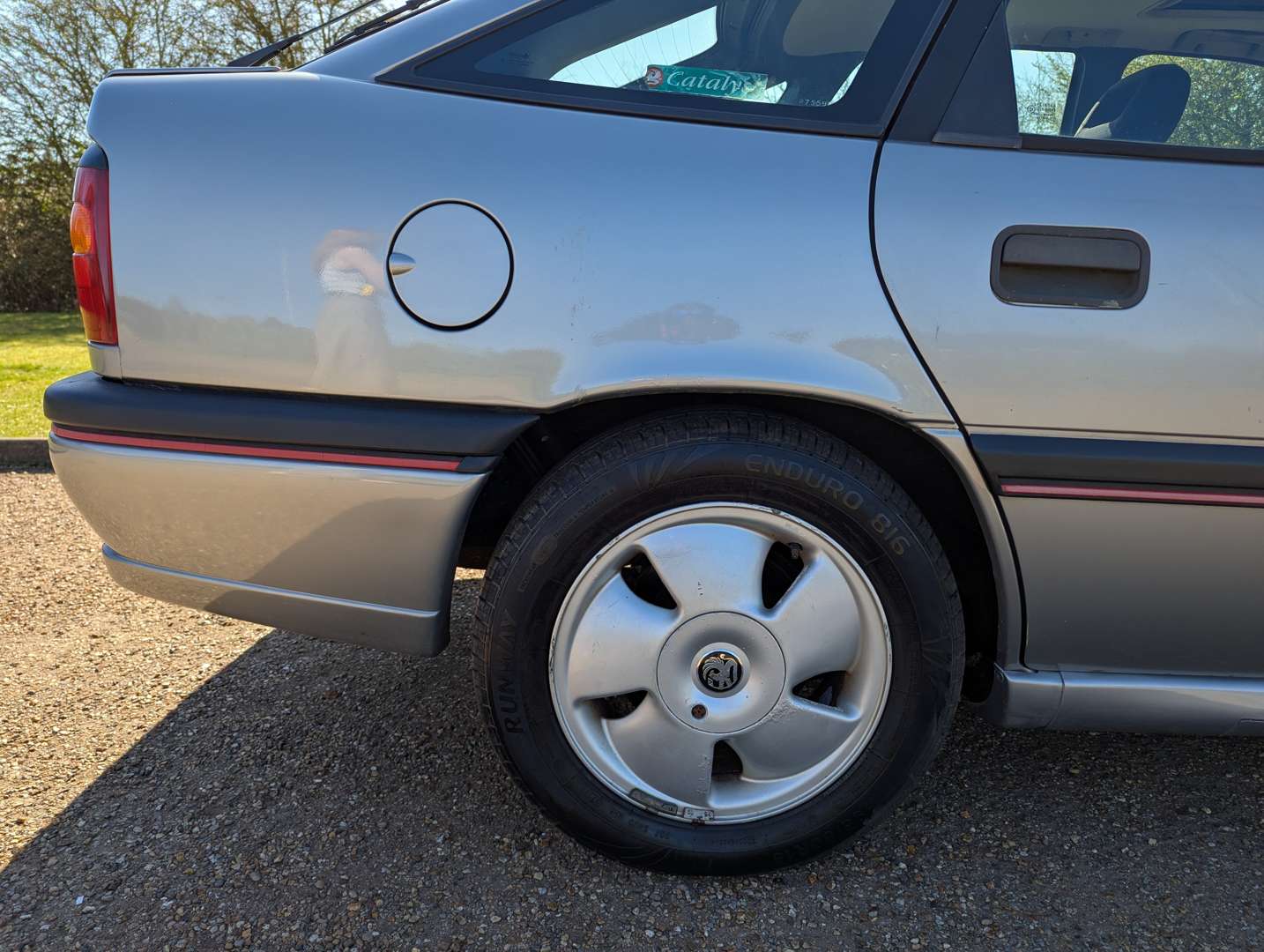 <p>1993 VAUXHALL CAVALIER SRI 16V</p>