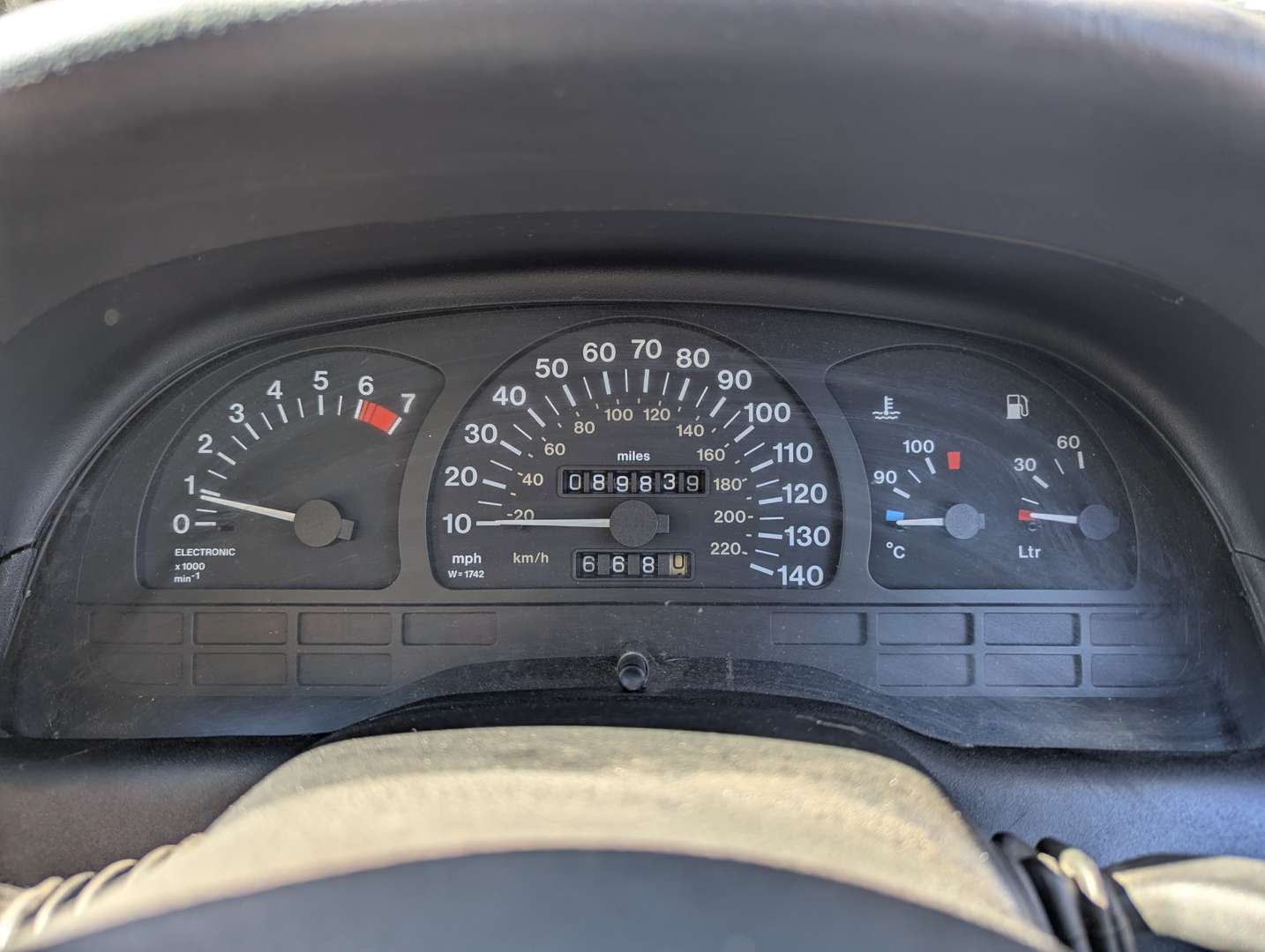 <p>1993 VAUXHALL CAVALIER SRI 16V</p>
