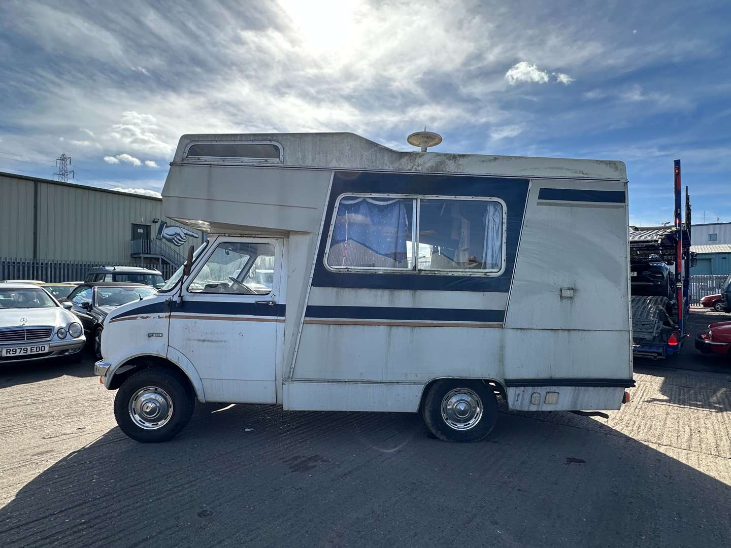 <p>1980 BEDFORD CF MOTOR CARAVAN</p>