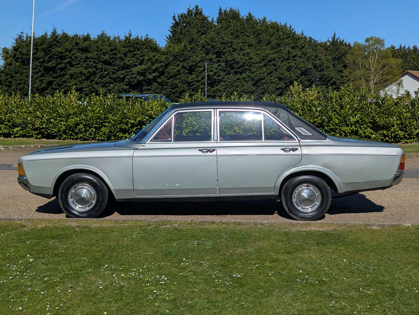 <p>1973 FORD TAUNUS 17M</p>