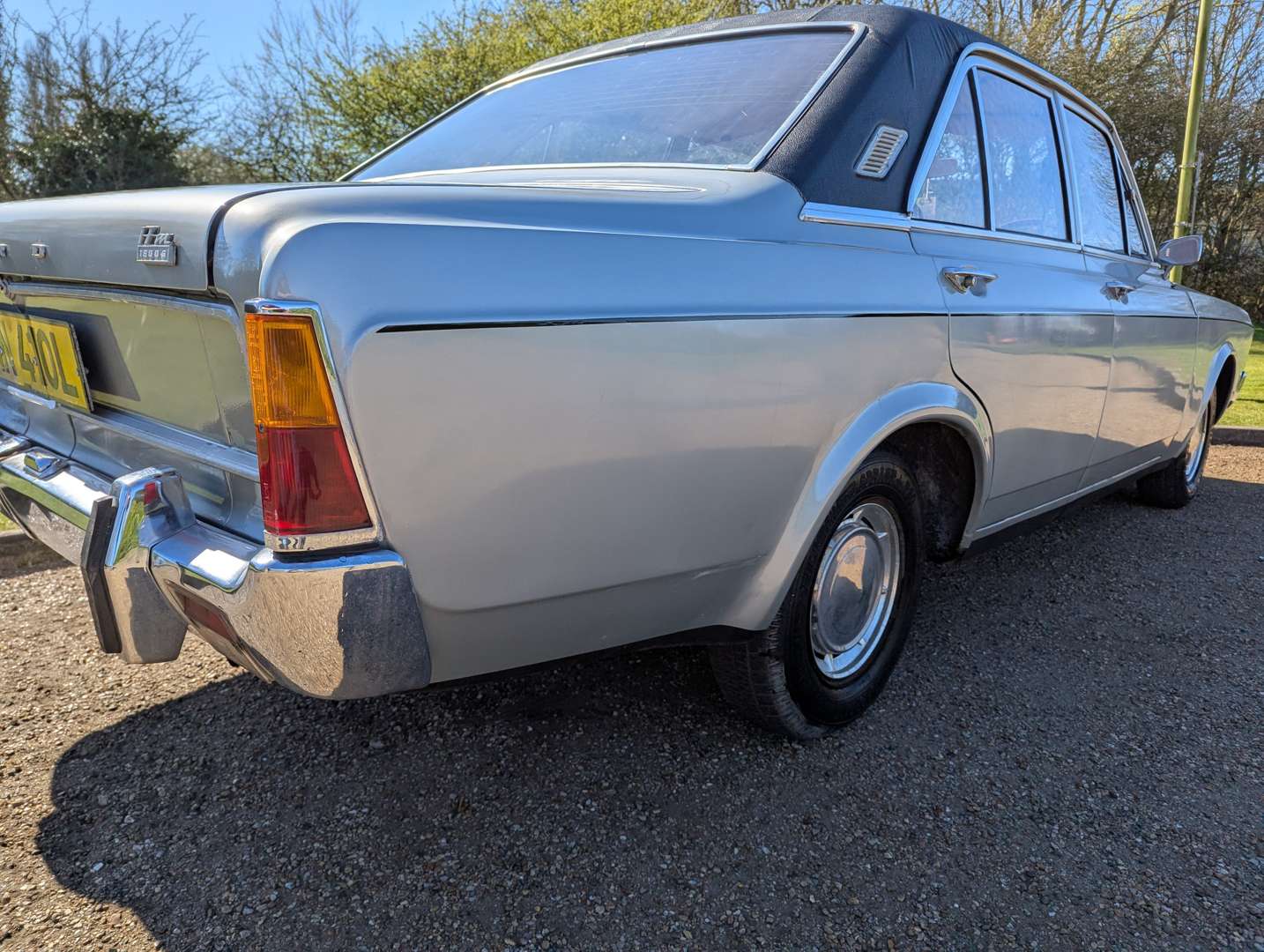 <p>1973 FORD TAUNUS 17M</p>