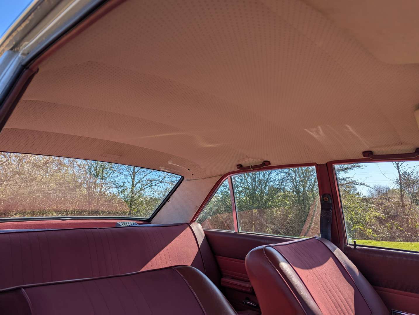 <p>1973 FORD TAUNUS 17M</p>
