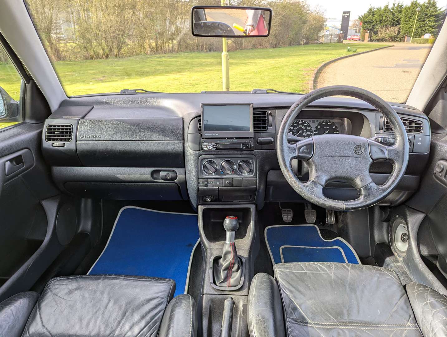 <p>1997 VW GOLF VR6</p>